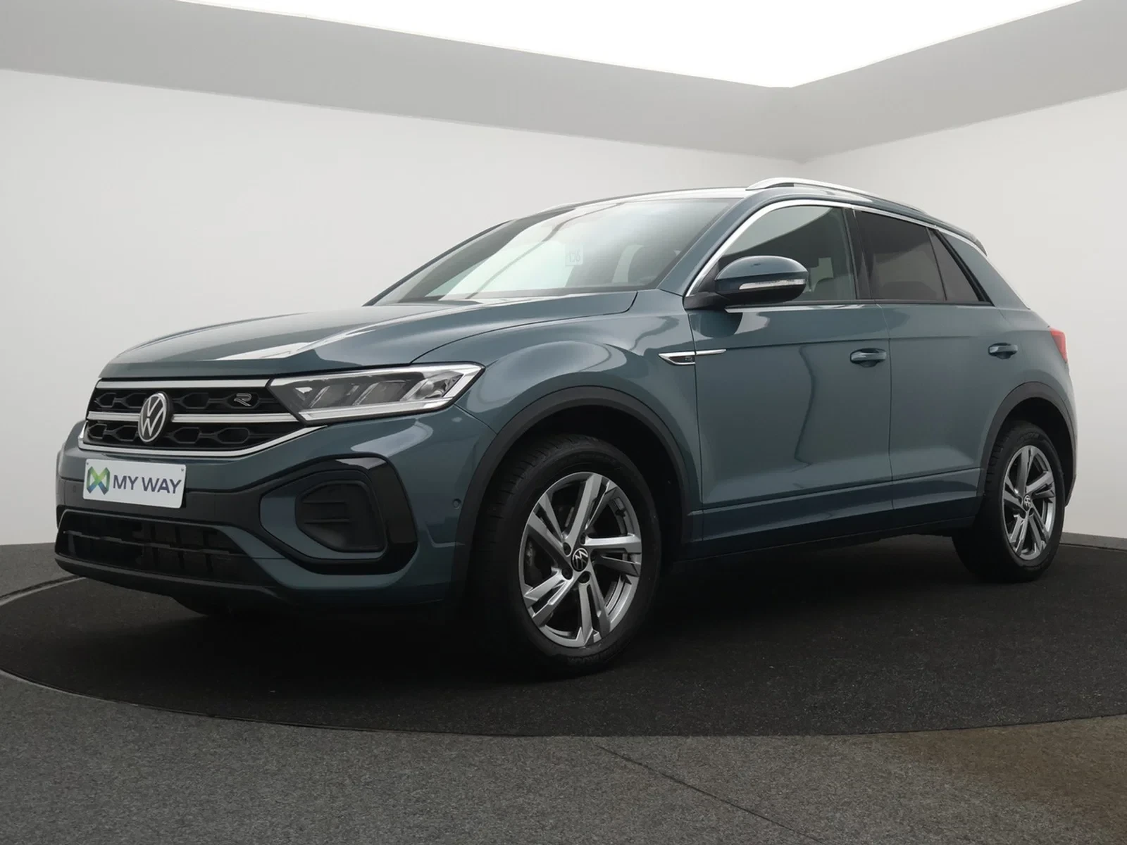 Volkswagen-T-Roc-image-0