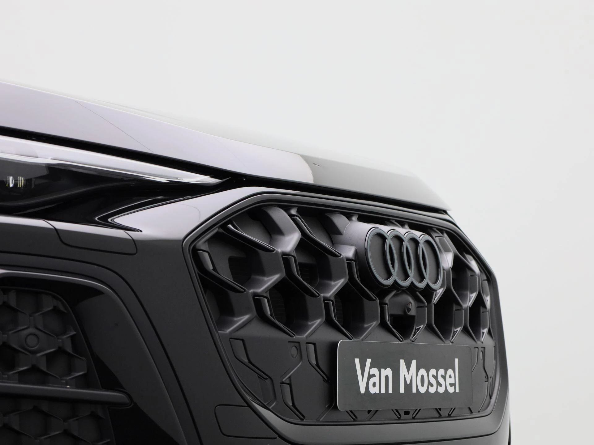 Audi Q5 2.0 TFSI e-hybrid quattro S edition Competition