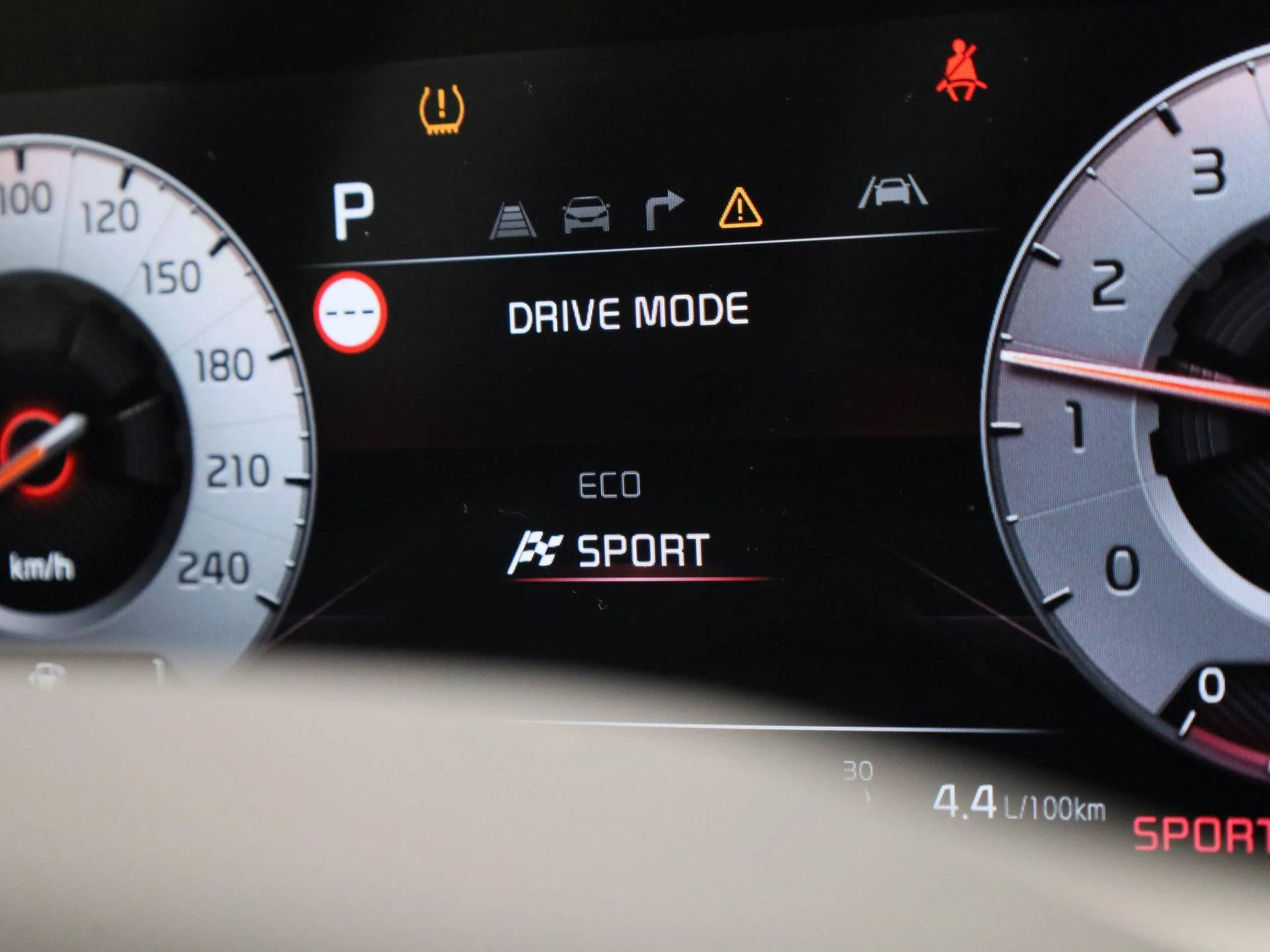 Kia-Niro-image-28