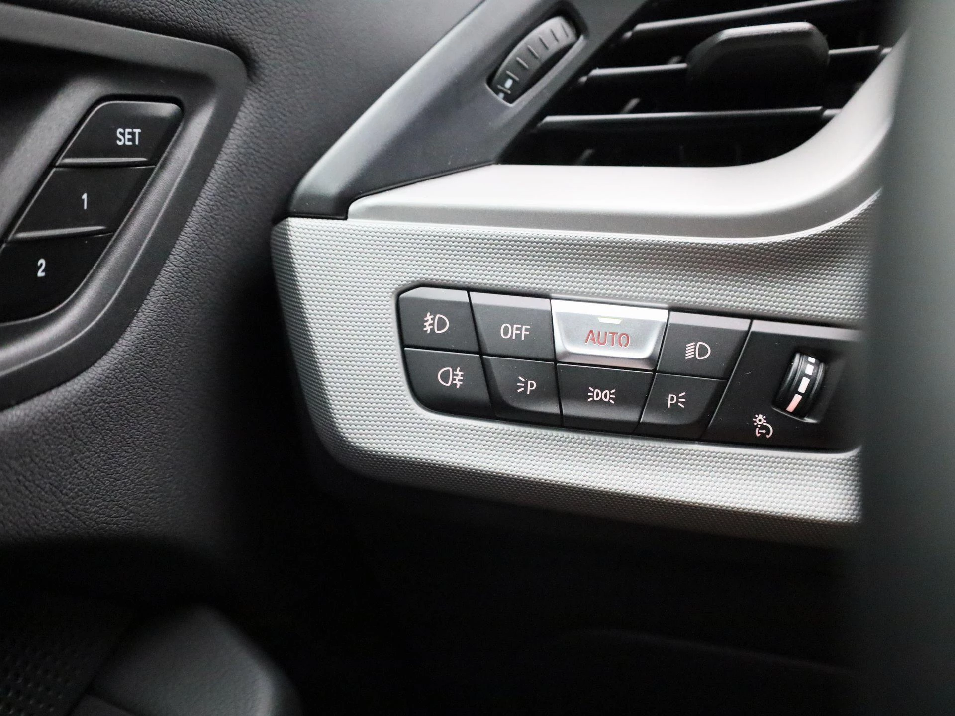 BMW-2 Serie-image-21