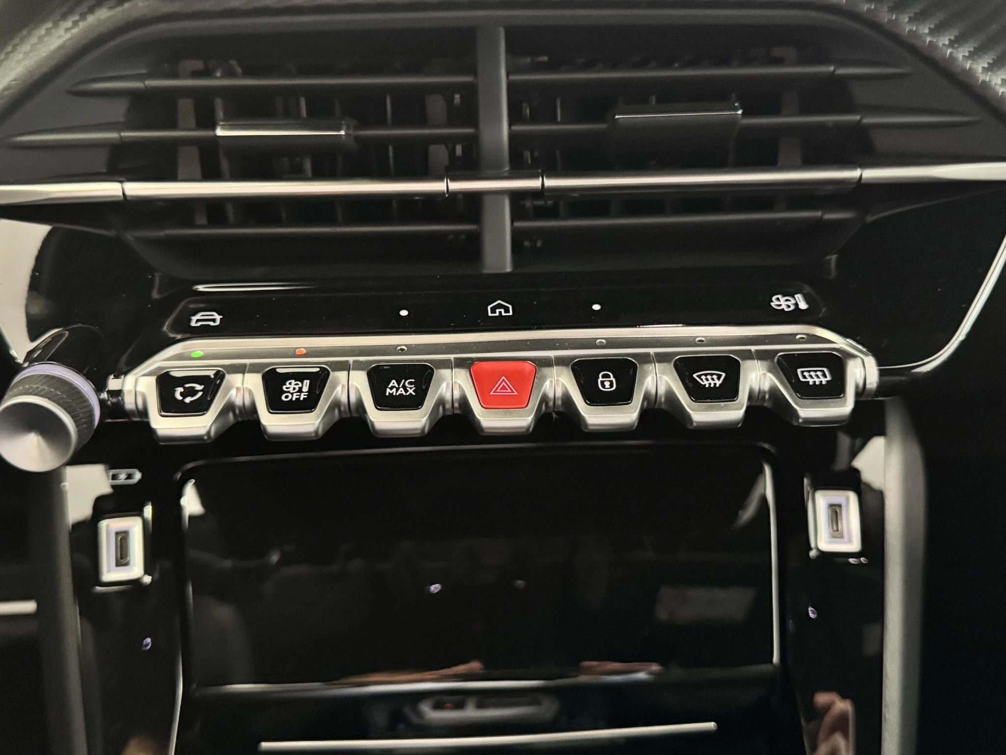 Peugeot-208-image-21