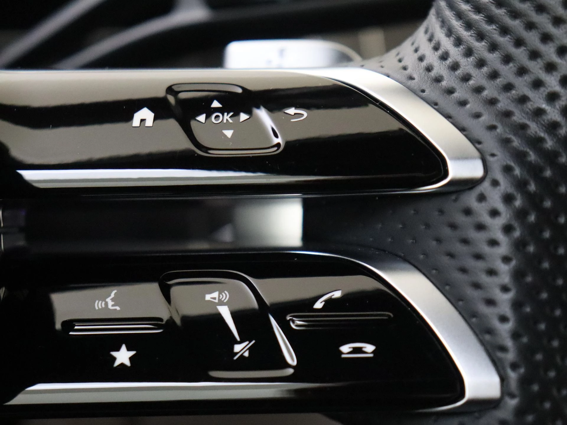 Mercedes-Benz-CLE-image-13