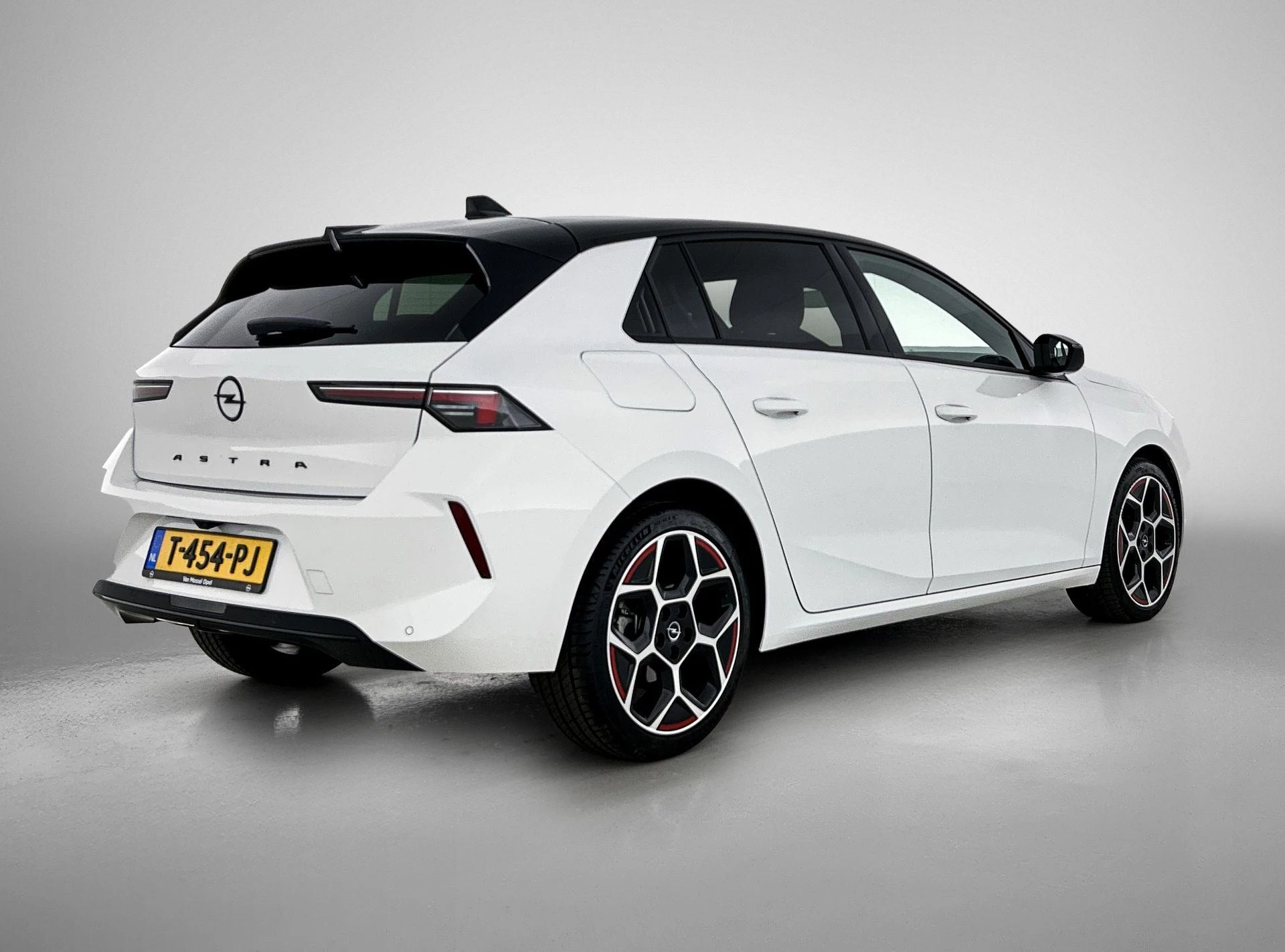 Opel-Astra-image-6
