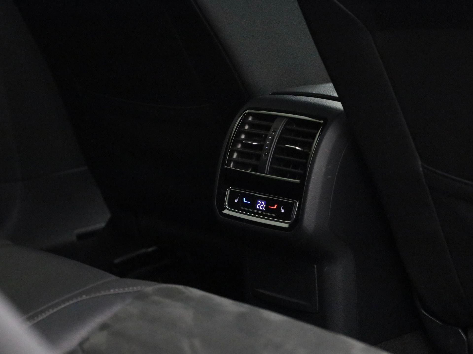 Volkswagen-Arteon-image-42