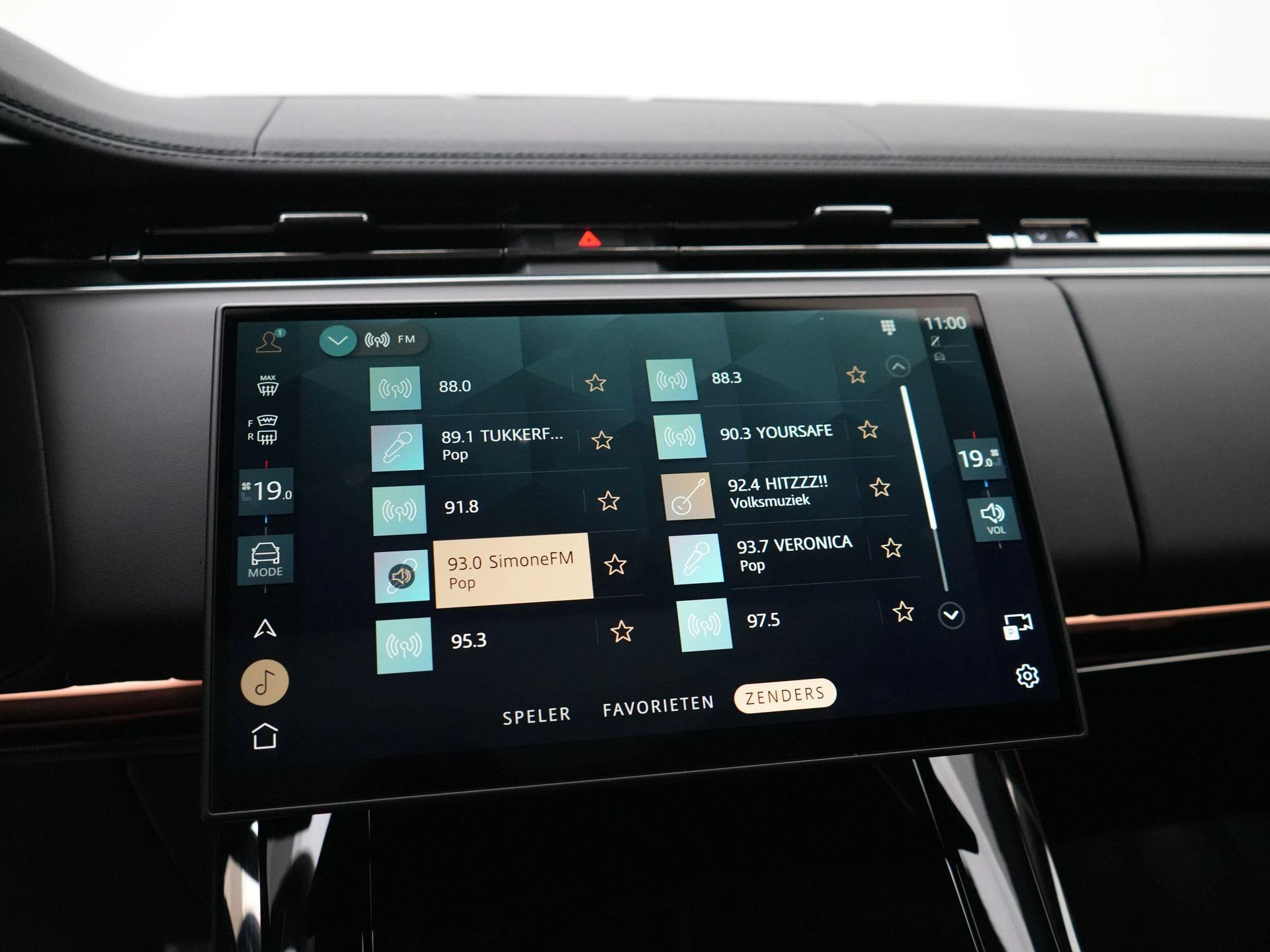 Land Rover-Range Rover Sport-image-24