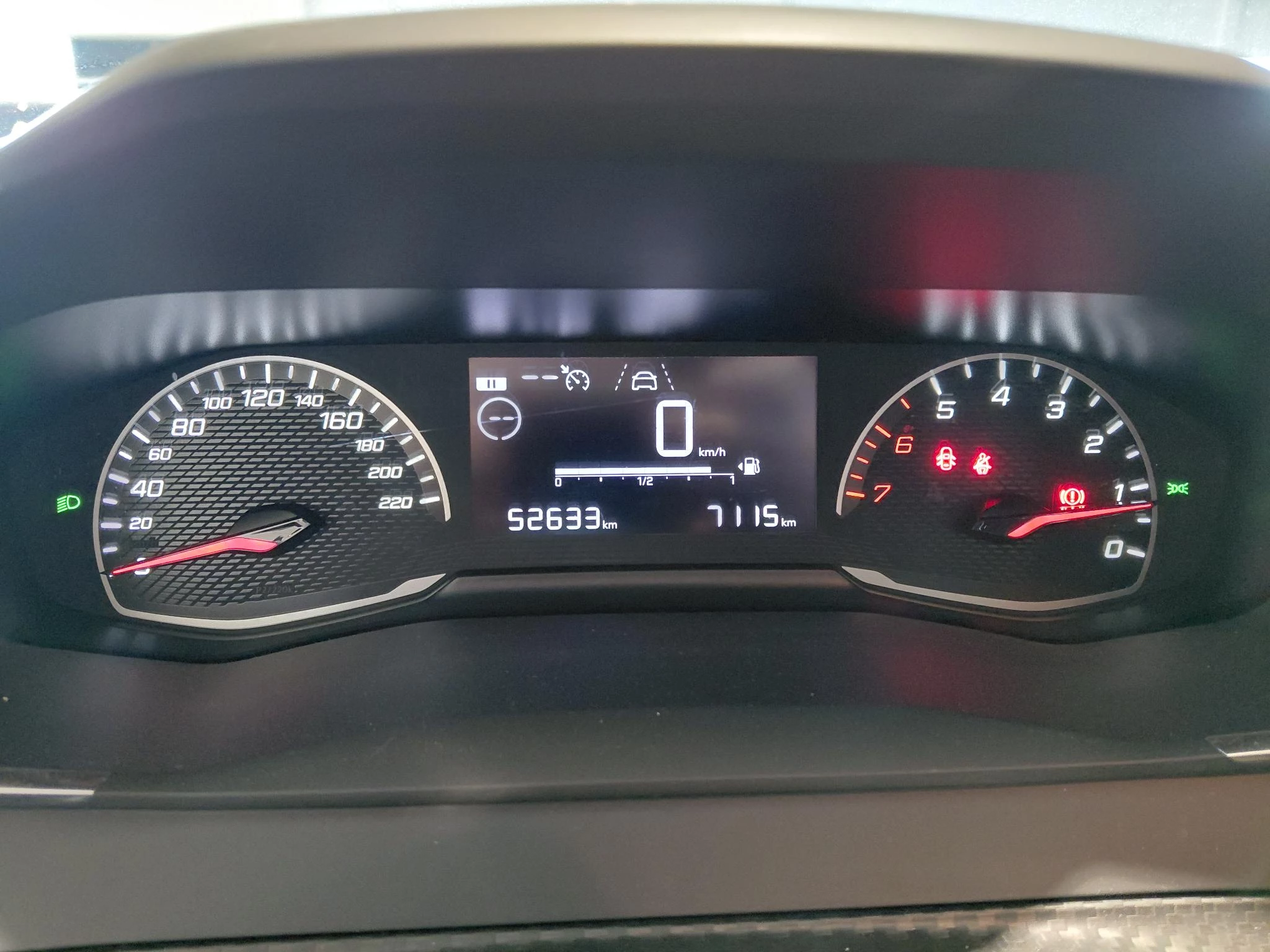 Peugeot-208-image-11