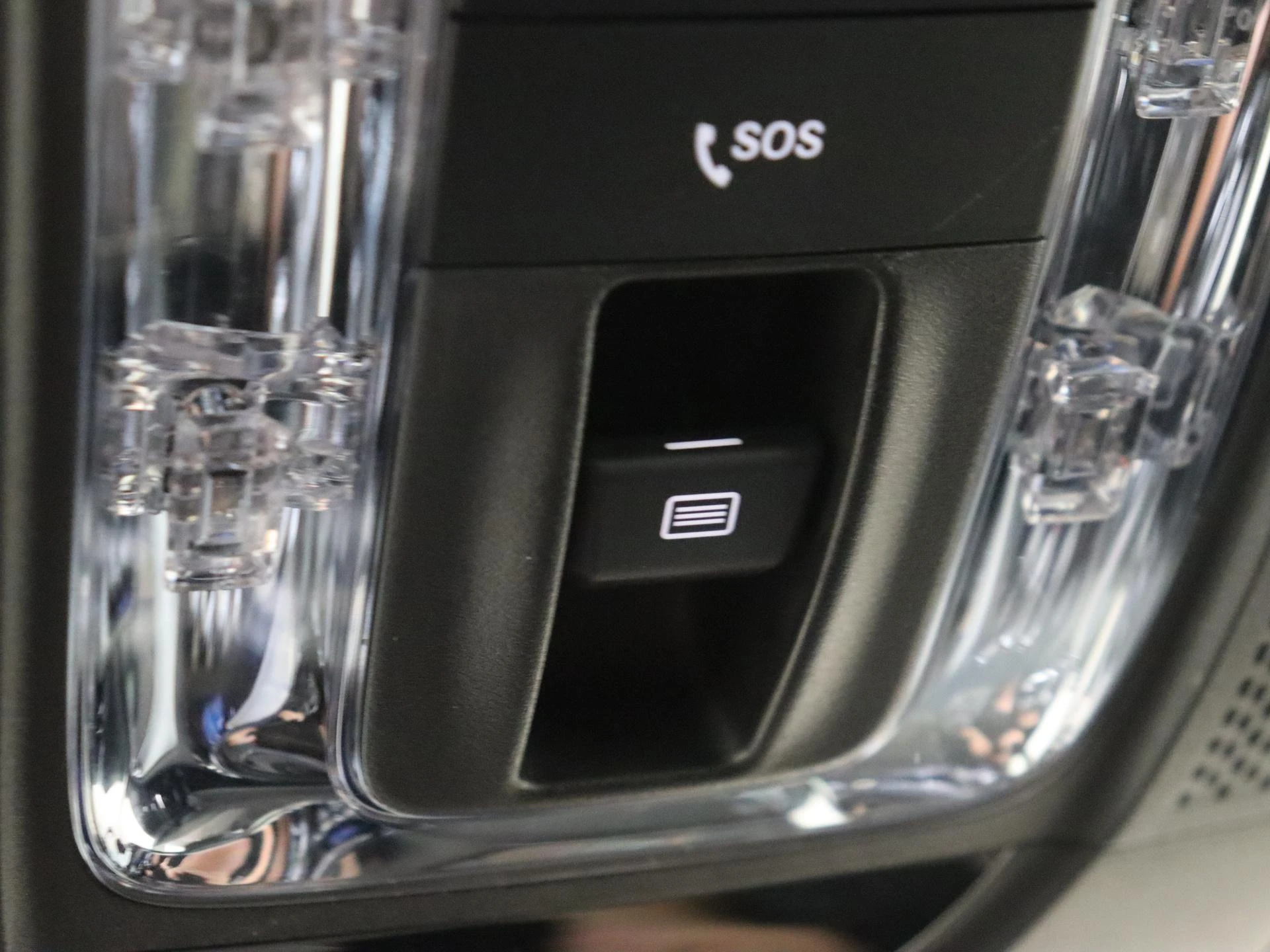 Mercedes-Benz-EQA-image-23