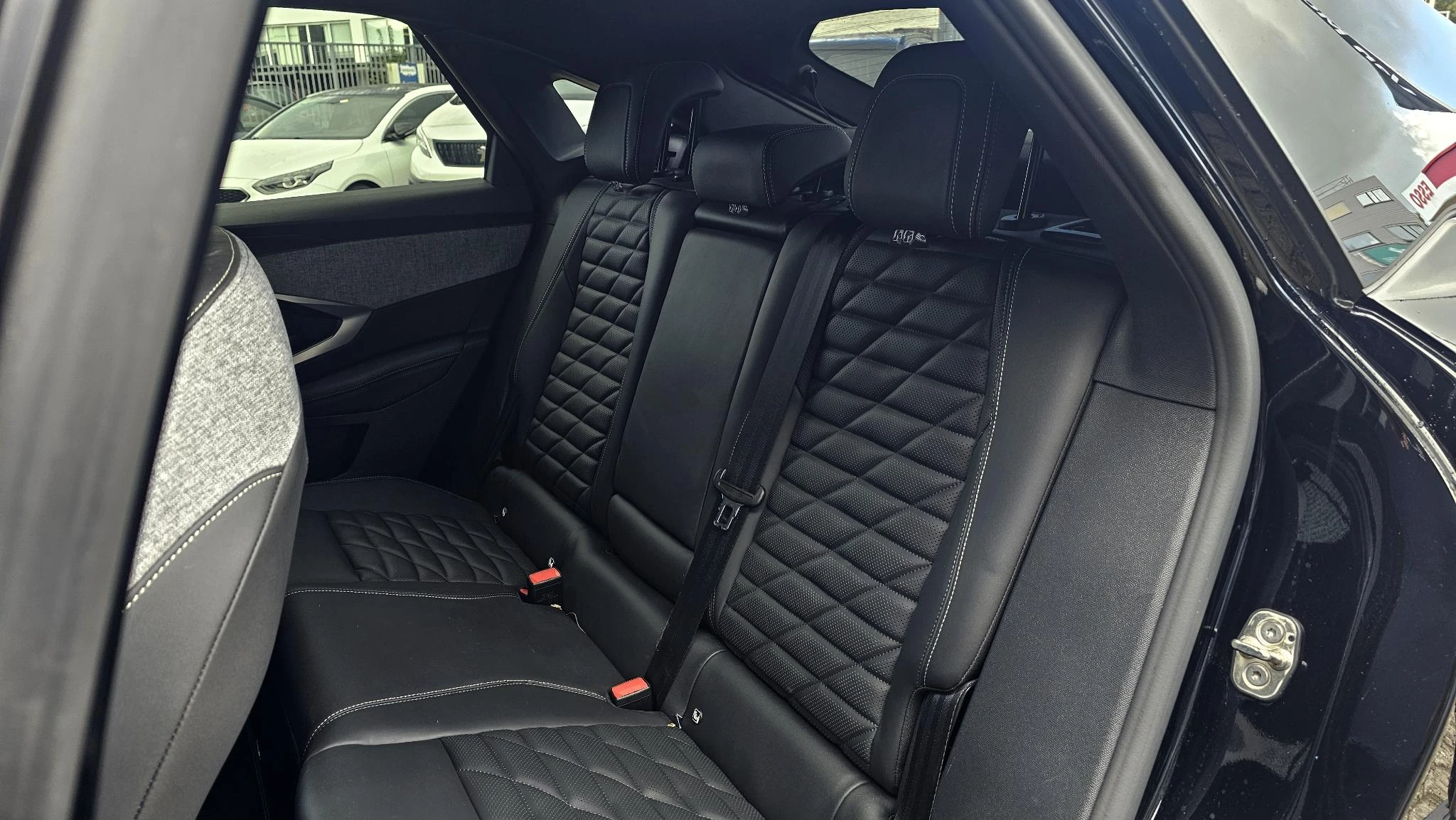 Peugeot-e-3008-image-10