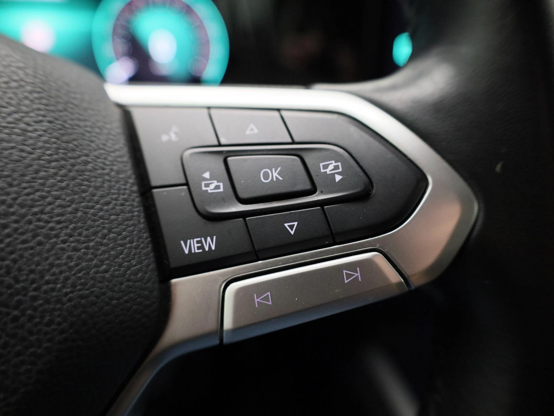 Volkswagen-Golf-image-15