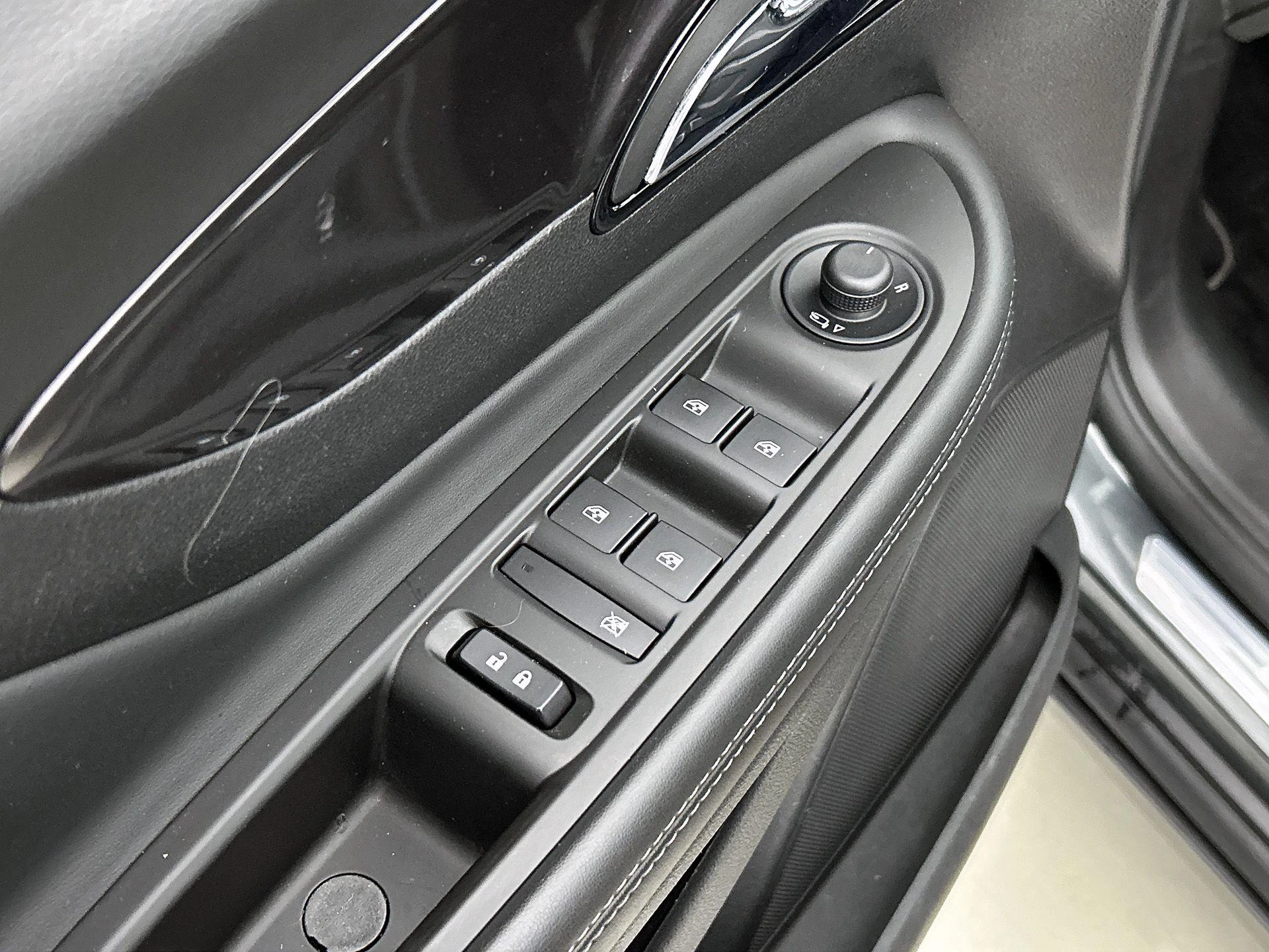 Opel-Mokka X-image-35