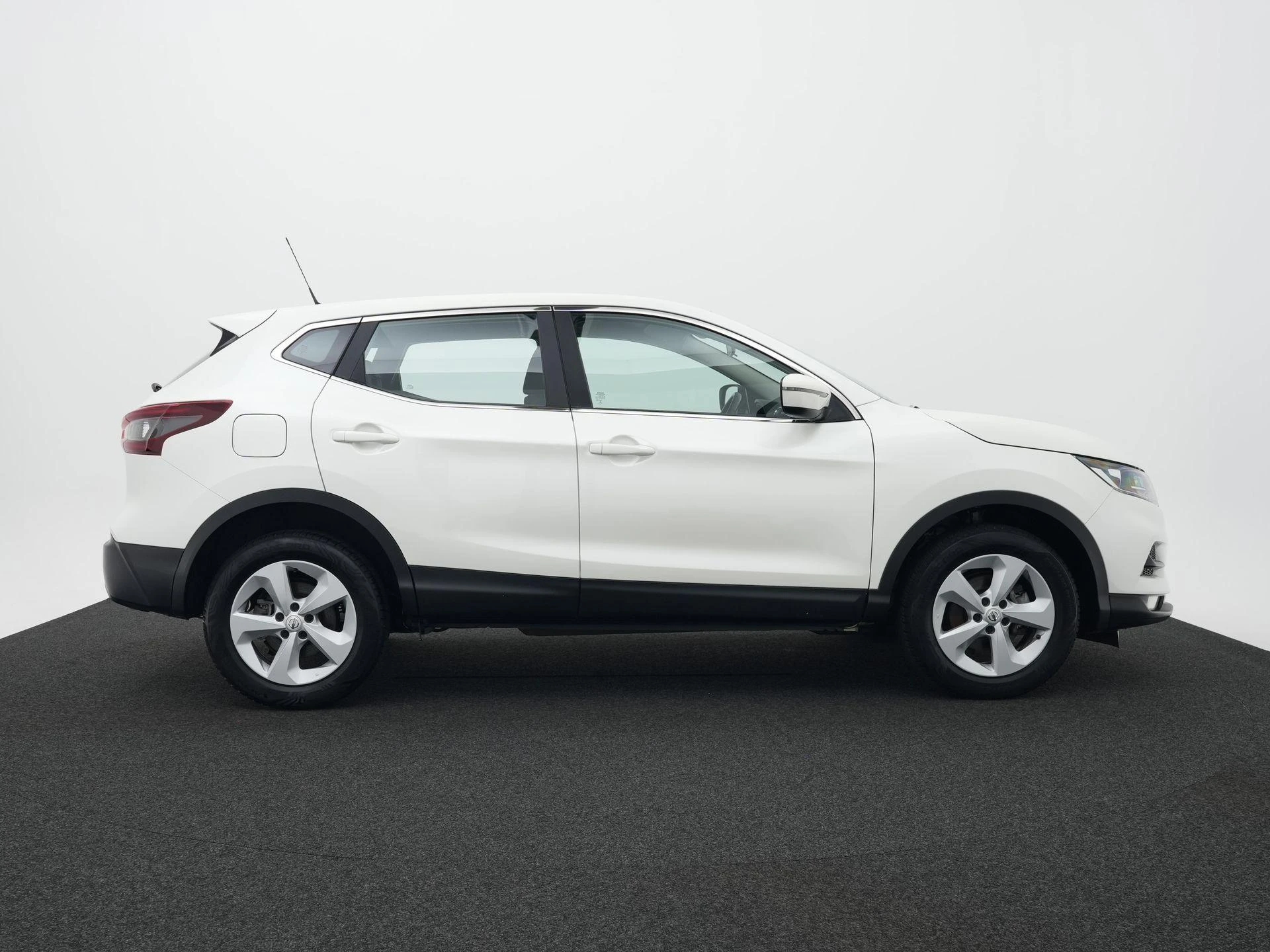 Nissan-QASHQAI-image-6