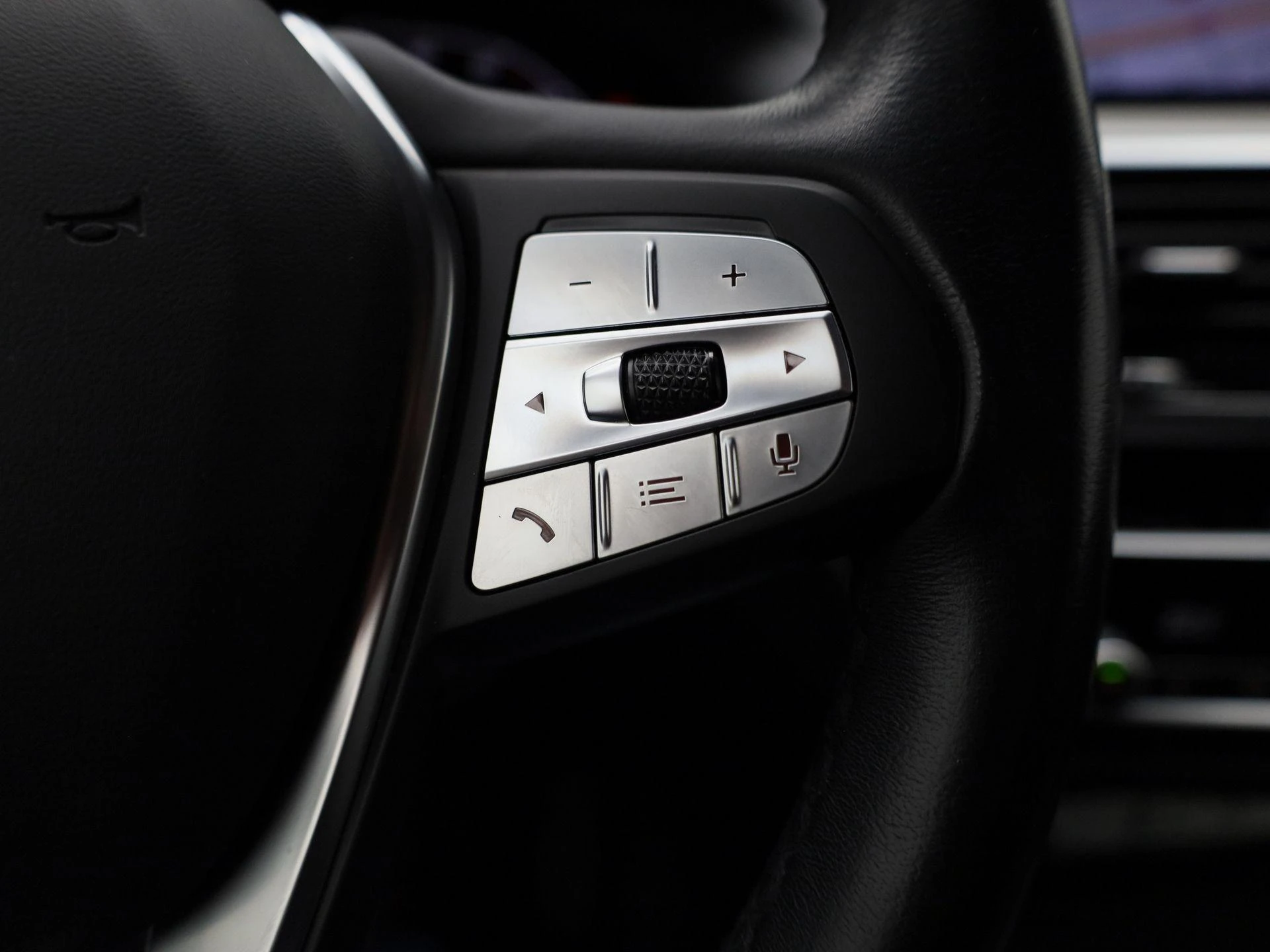 BMW-iX3-image-17
