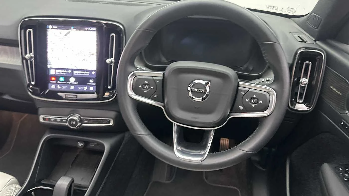 Volvo-EX40-image-11