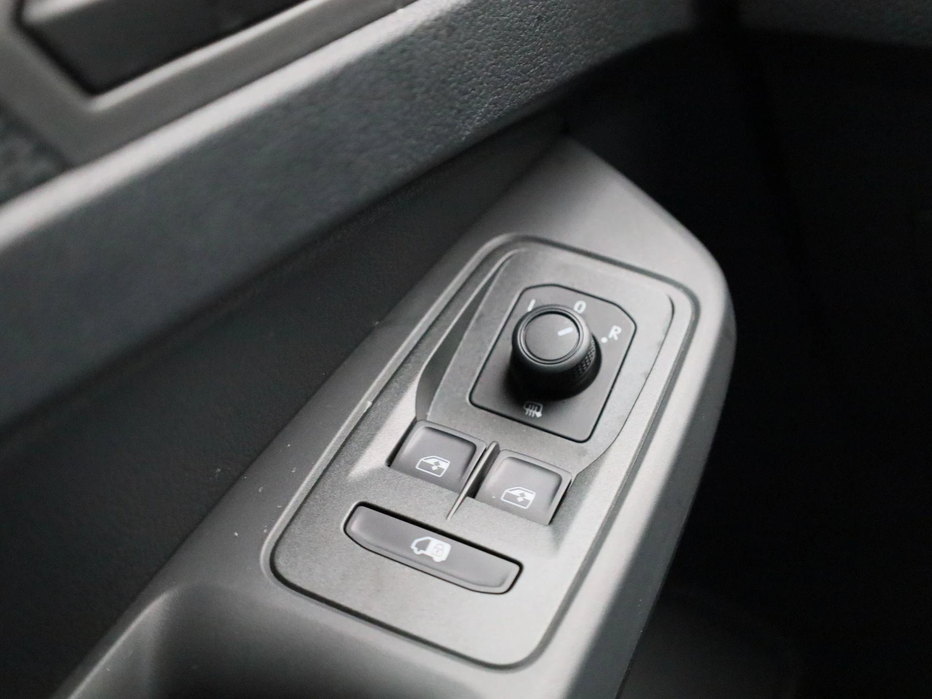 Volkswagen-Caddy-image-29