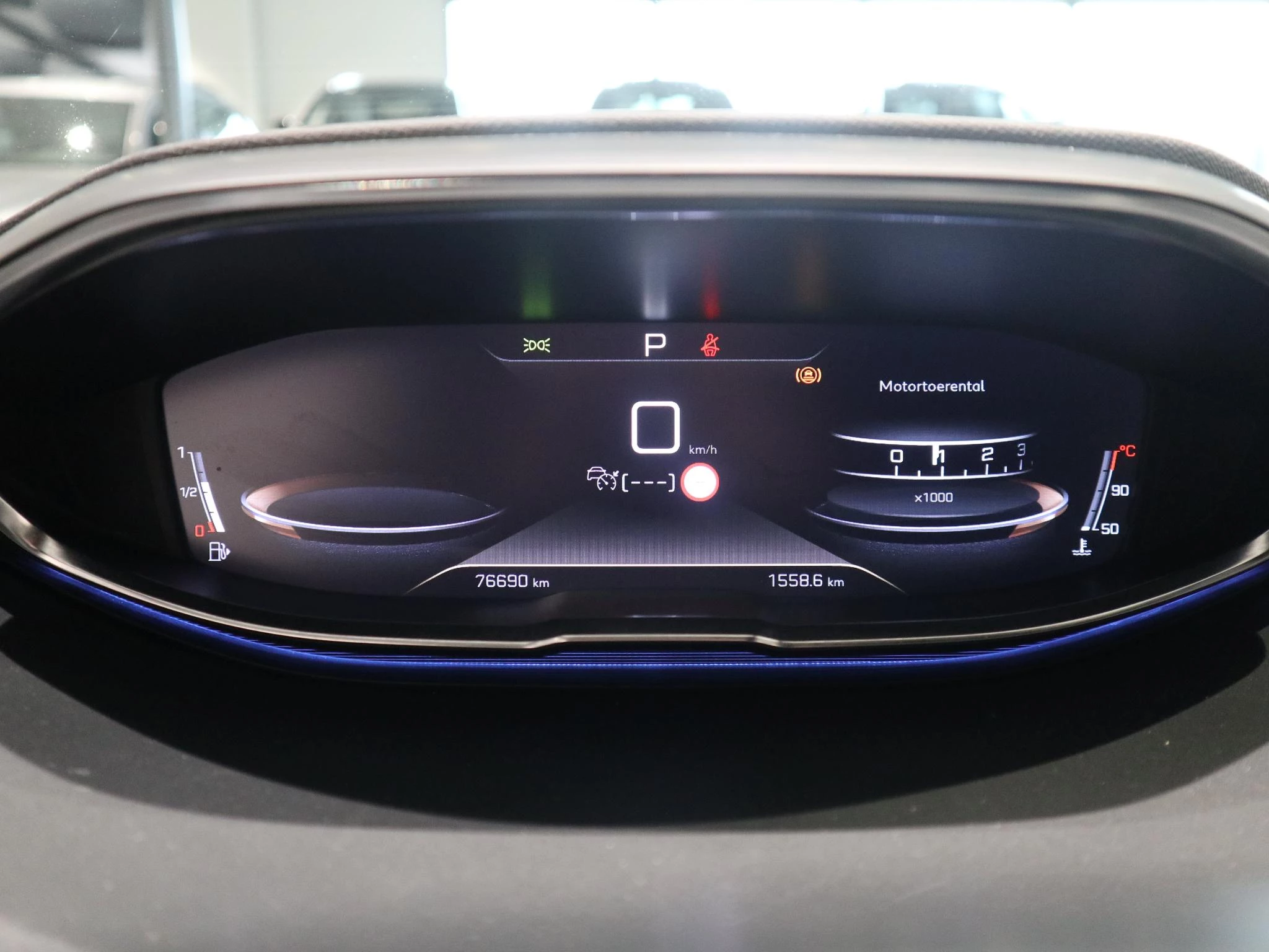 Peugeot-5008-image-12