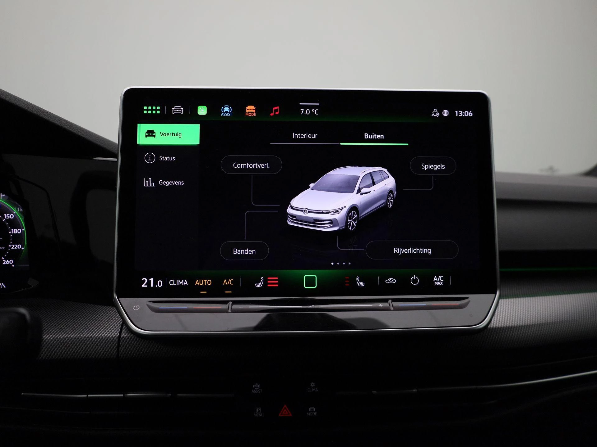 Volkswagen-Golf-image-31