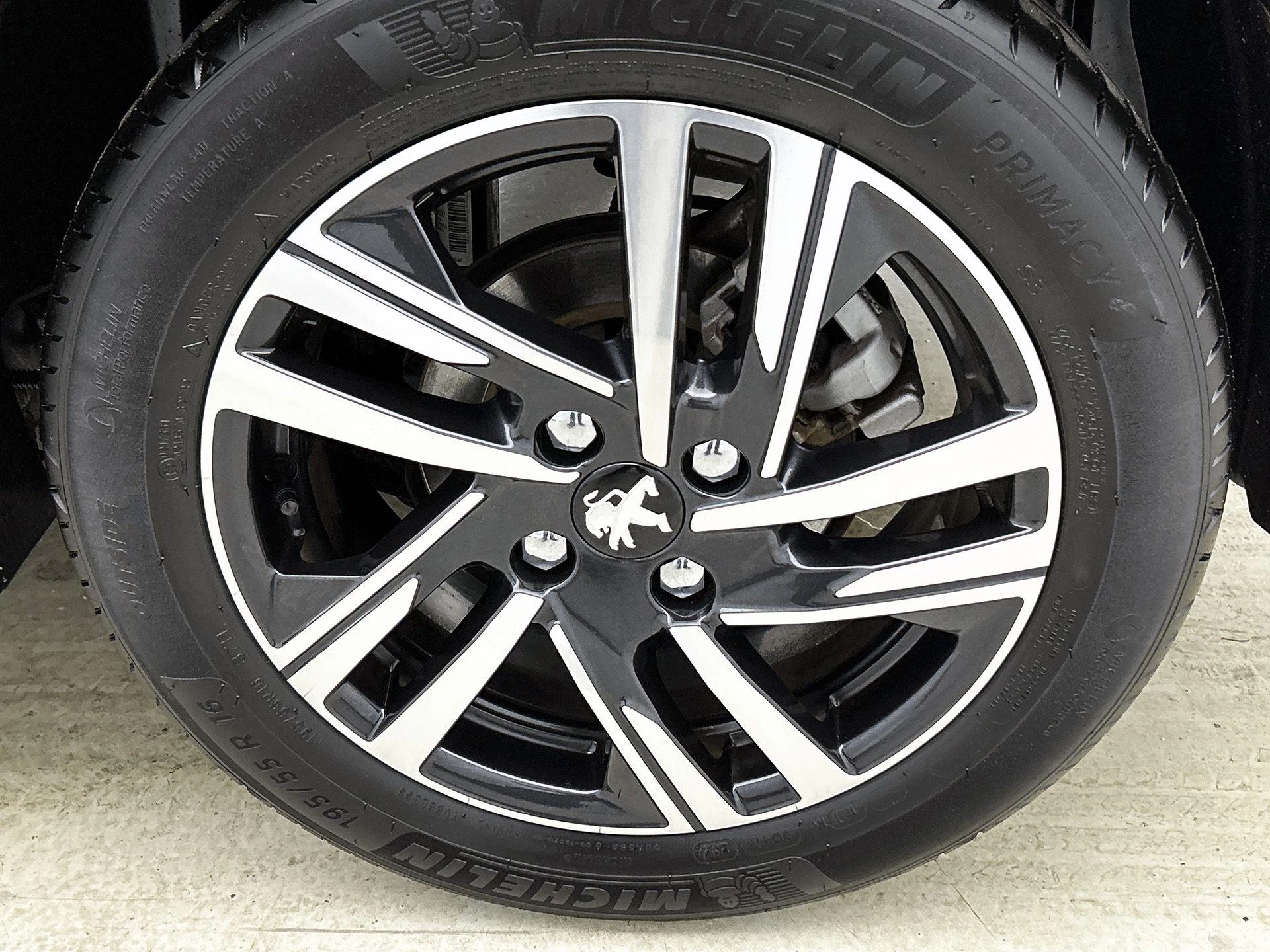Peugeot 208 1.2 PureTech Allure Pack