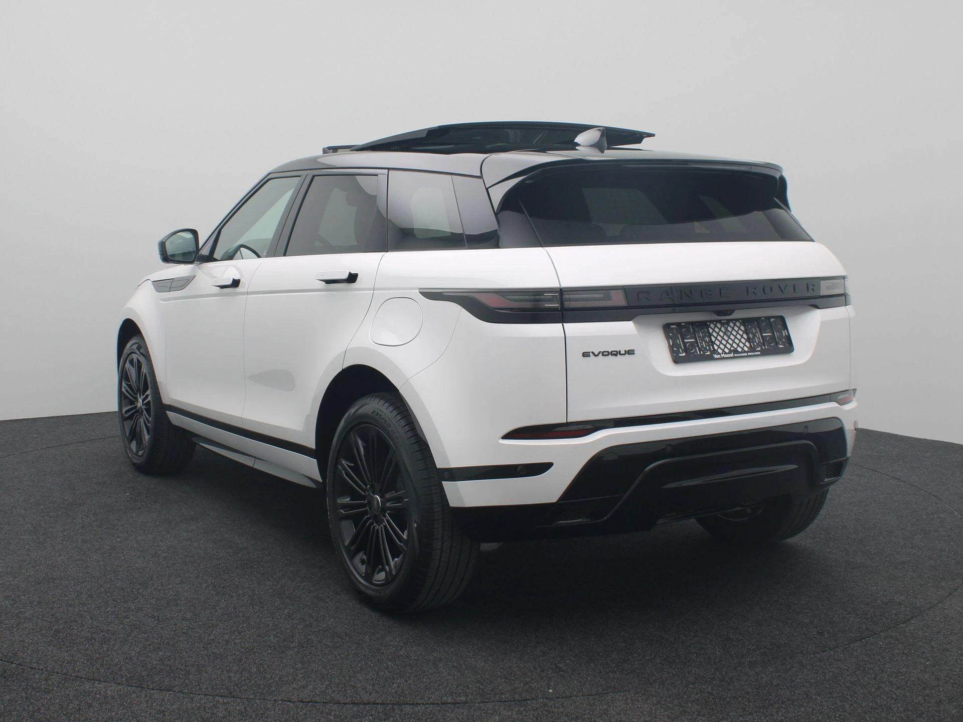 Land Rover-Range Rover Evoque-image-2