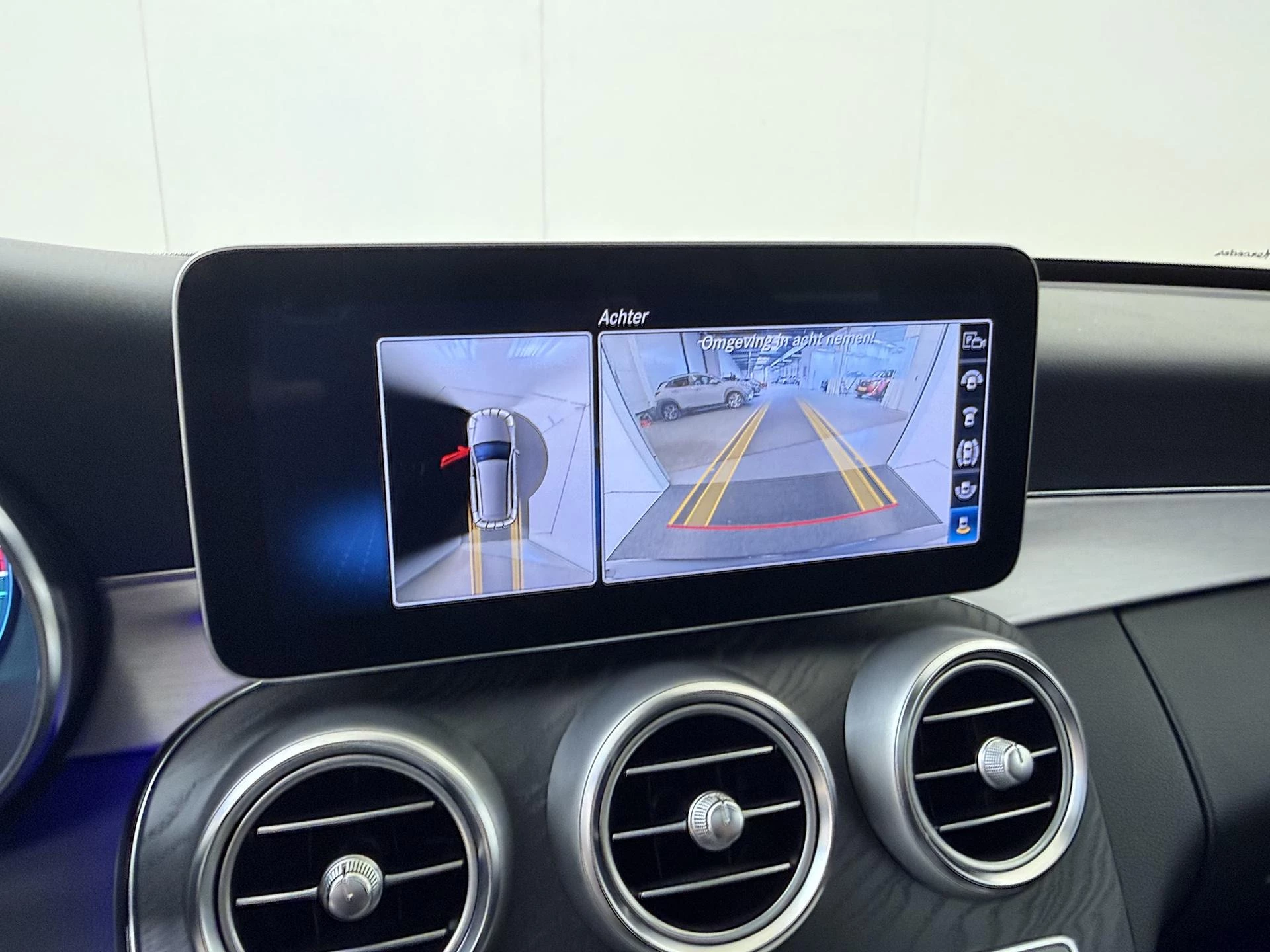 Mercedes-Benz-C-Klasse-image-18