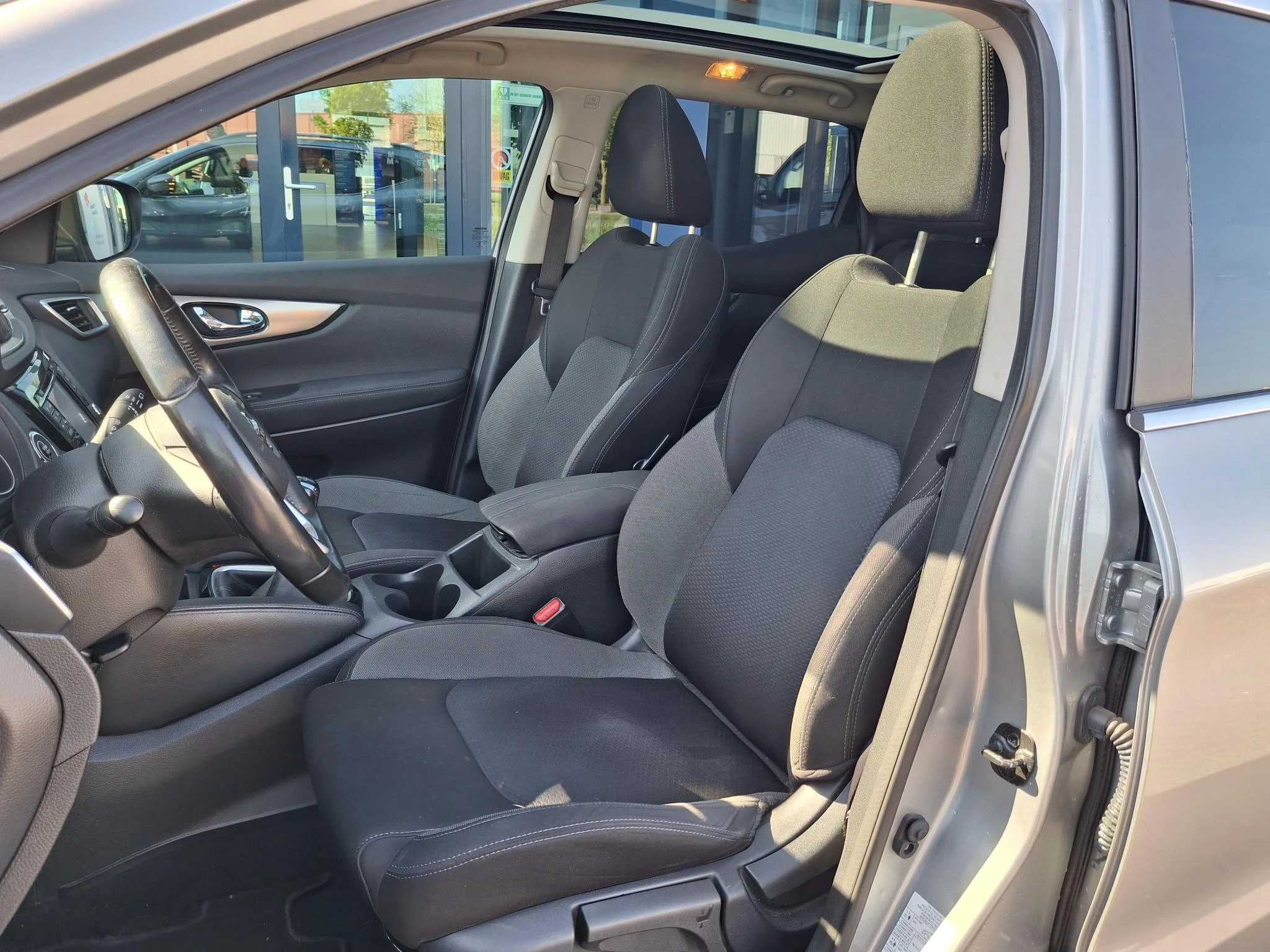 Nissan-QASHQAI-image-9