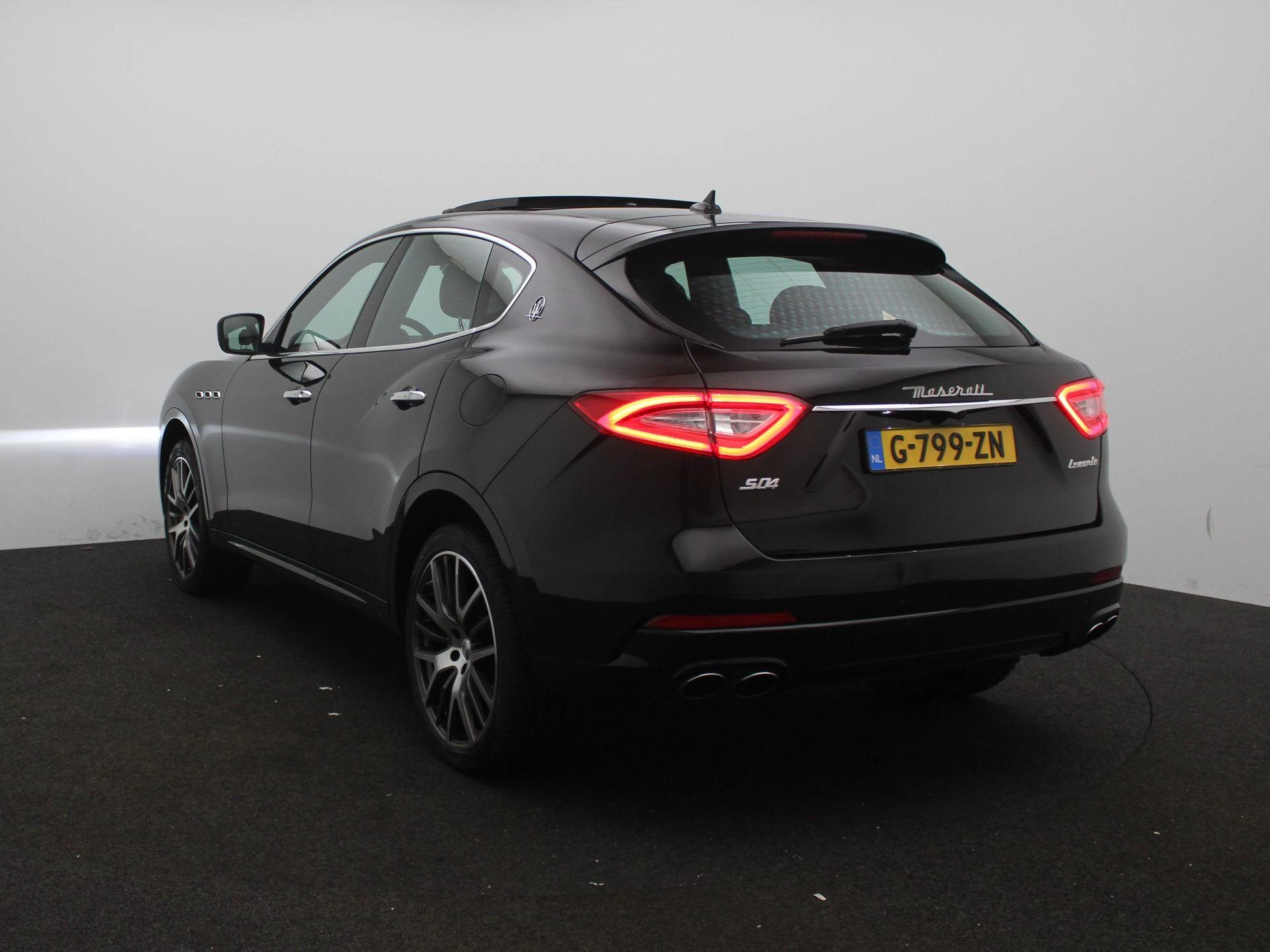 Maserati-Levante-image-1