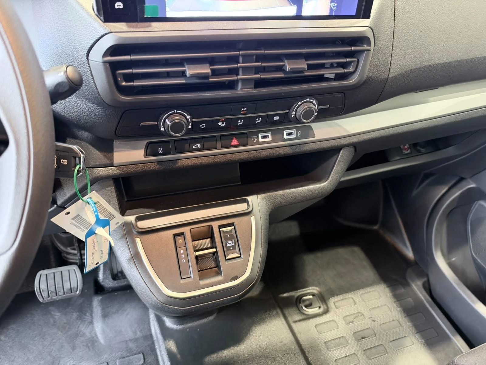 Peugeot-Expert-image-10