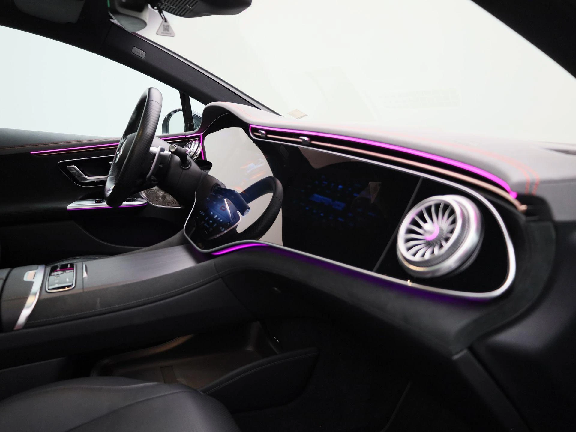 Mercedes-Benz-EQE-image-55