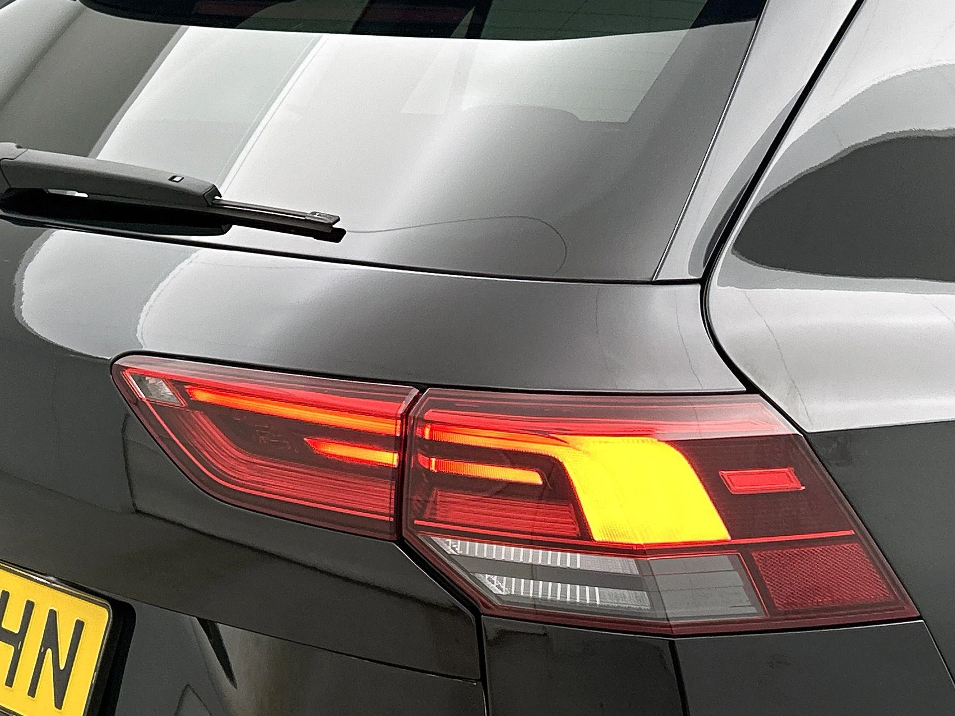 Volkswagen-Golf-image-13