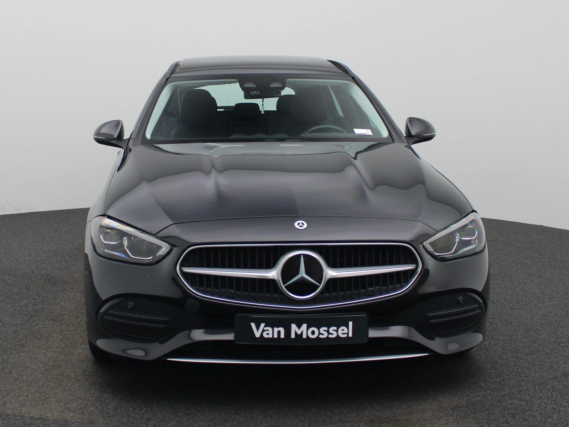 Mercedes-Benz-C-Klasse-image-2