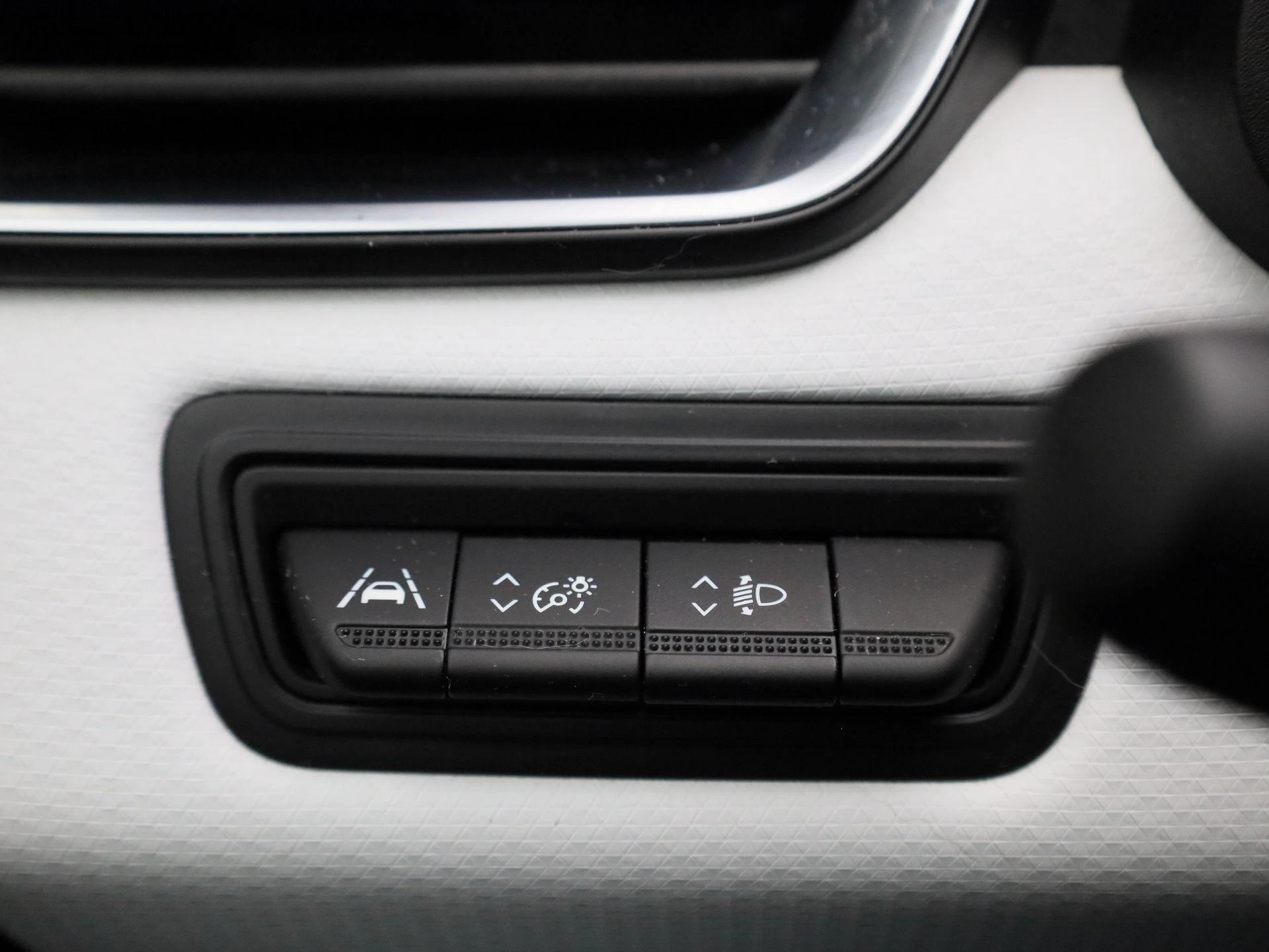 Renault-Clio-image-23
