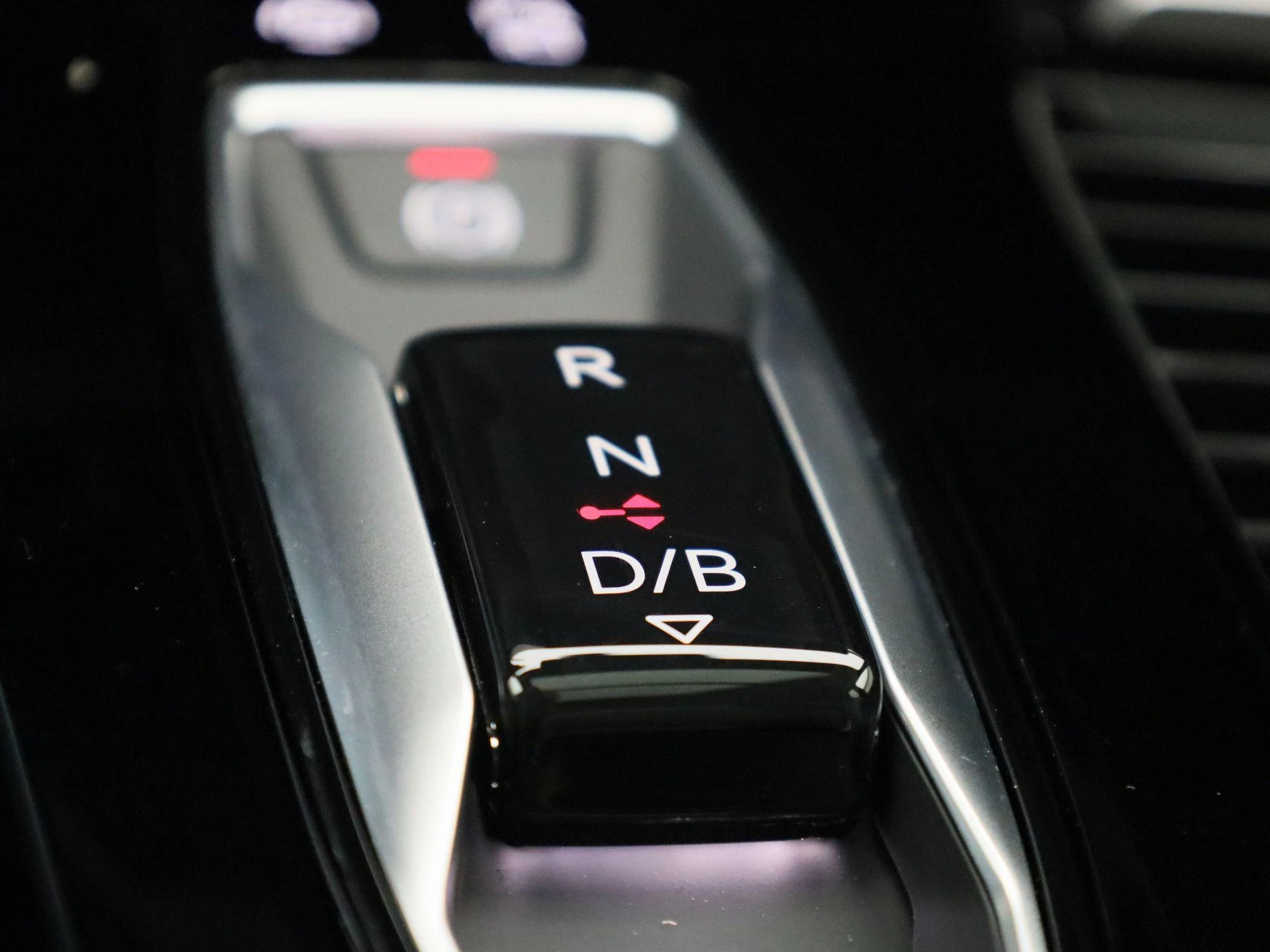 Audi-Q6 e-tron-image-18