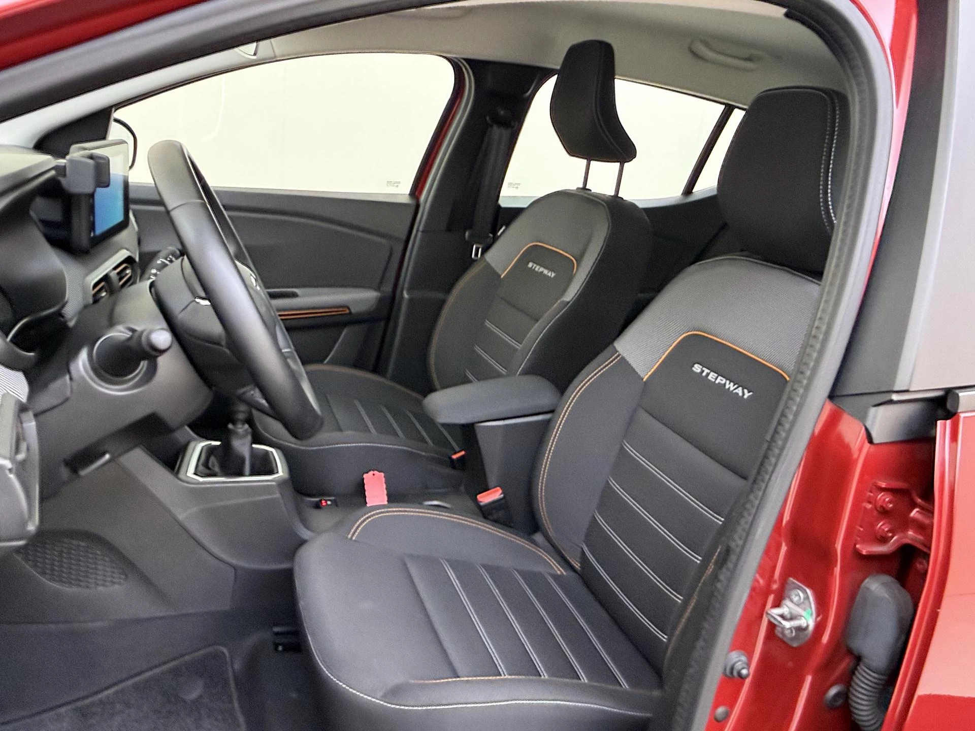 Dacia-Sandero Stepway-image-10