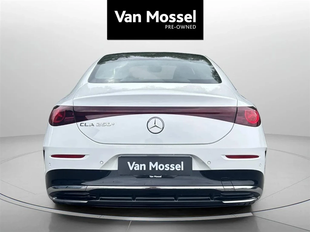 Mercedes-Benz-CLA-image-5