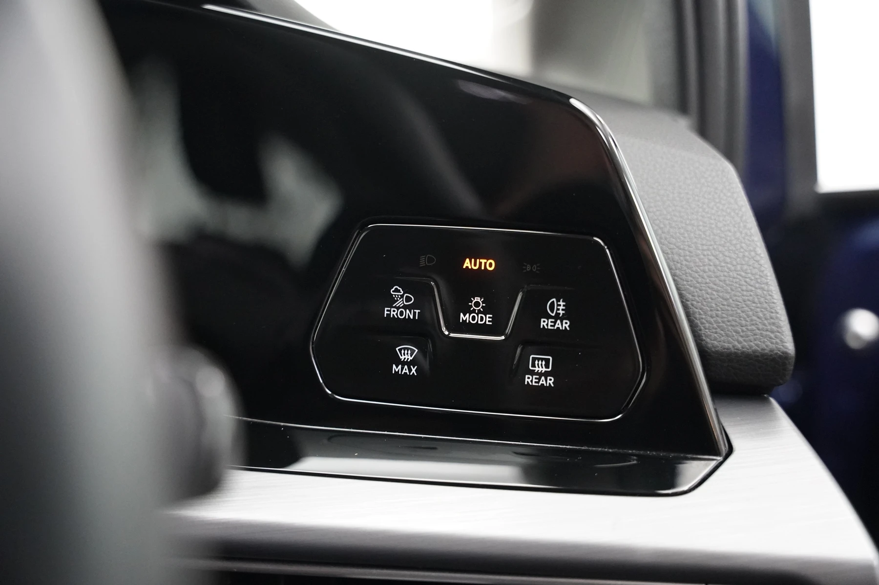 Volkswagen-Golf-image-15