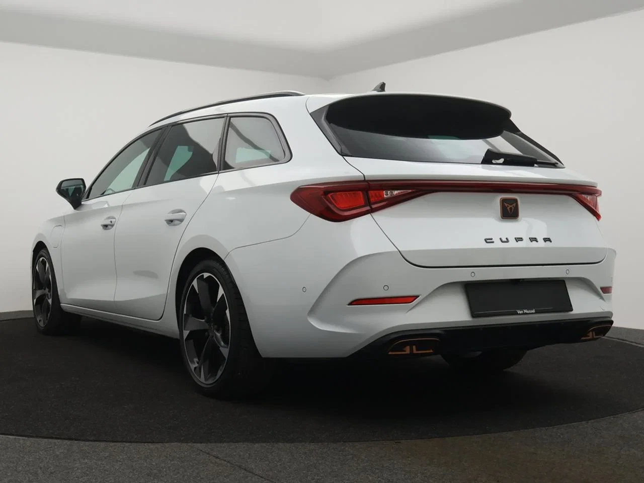 CUPRA Leon Sportstourer ST e-Hybrid (PHEV) Leon Break 1.4e-PHEV 204PK *AUTOMAAT*LEDER*SPORTZETESL*CAMERA*PDC*CRUISE*NAVI*APP-CONNECT*AIRCO*...*