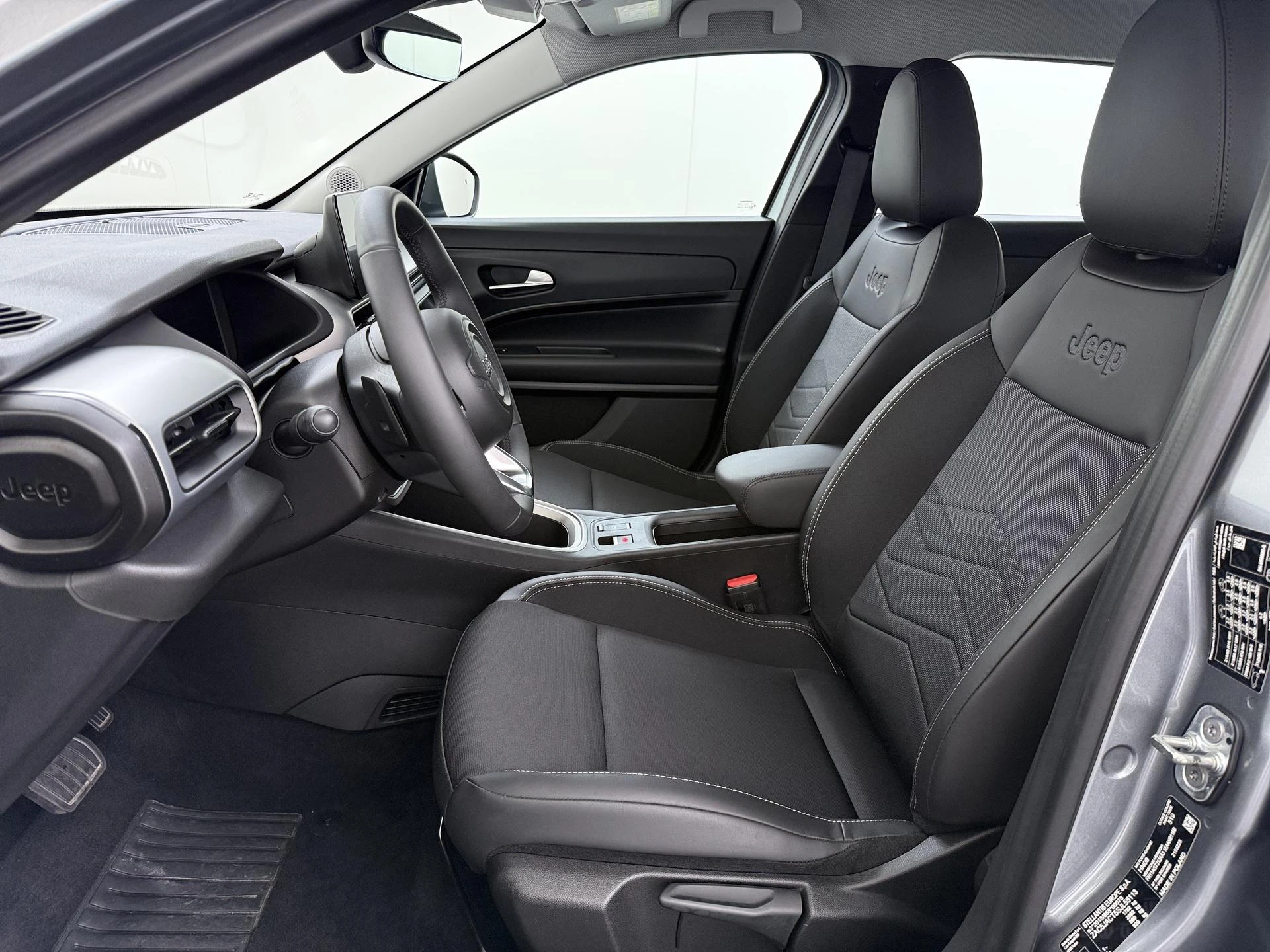 Jeep-Avenger-image-4