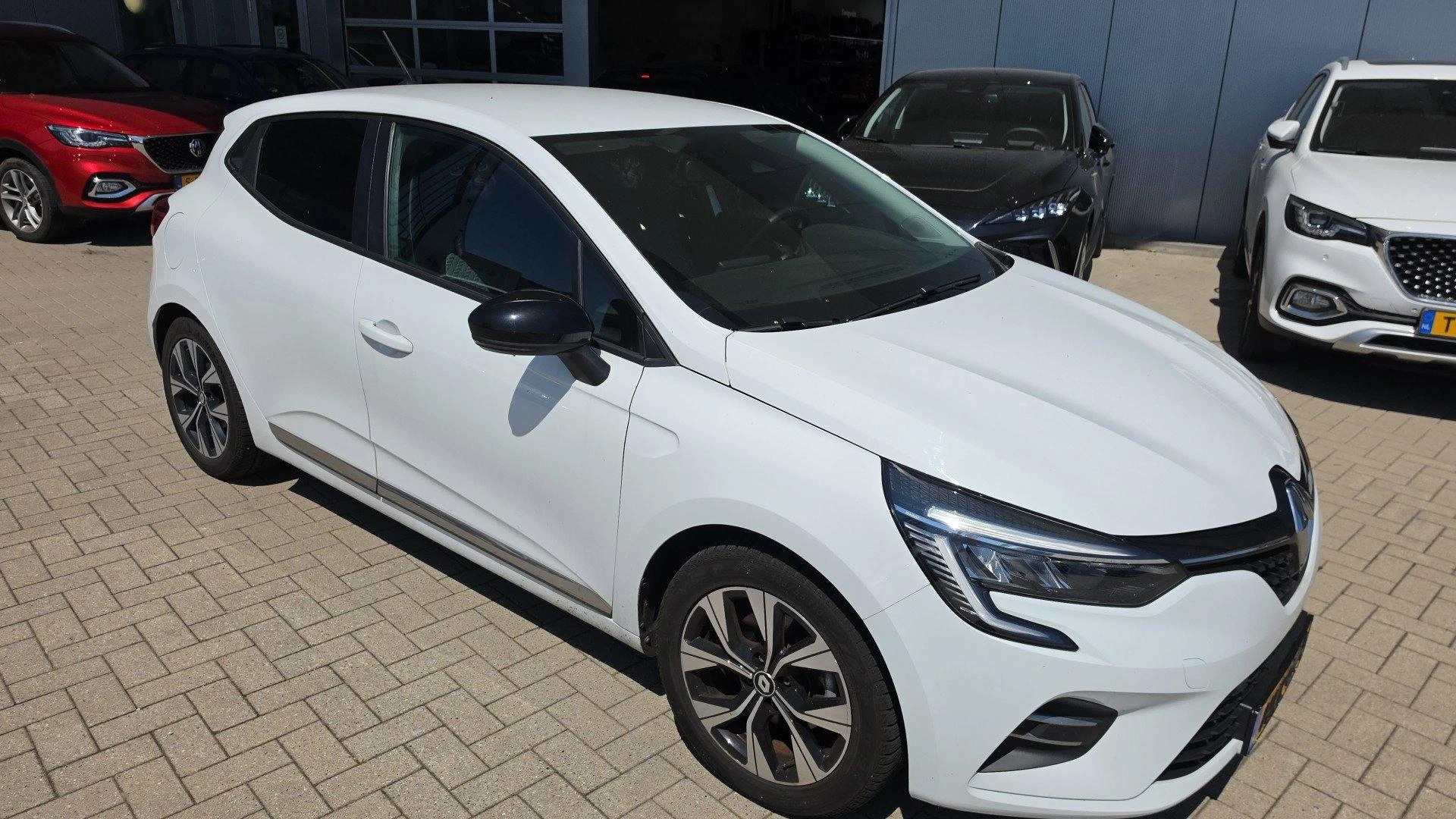 Renault-Clio-image-5