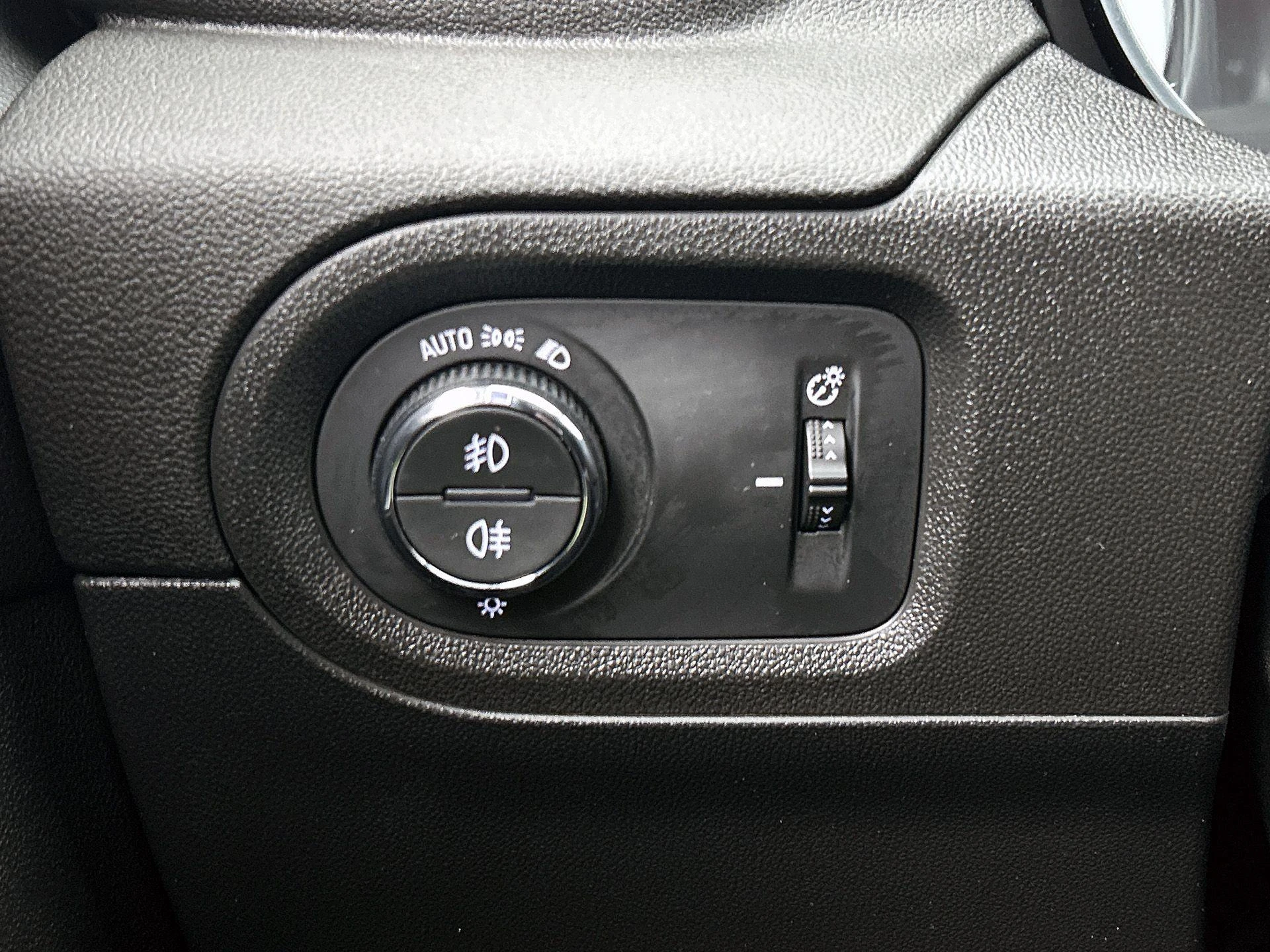Opel-Grandland X-image-33