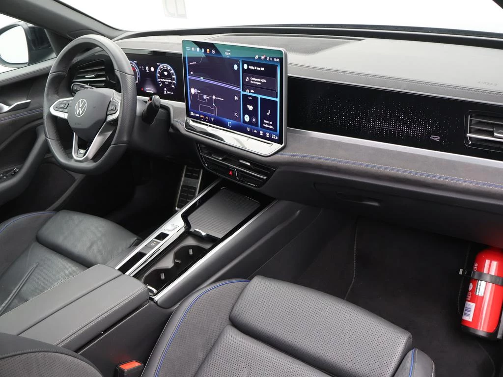 Volkswagen-Passat-image-2