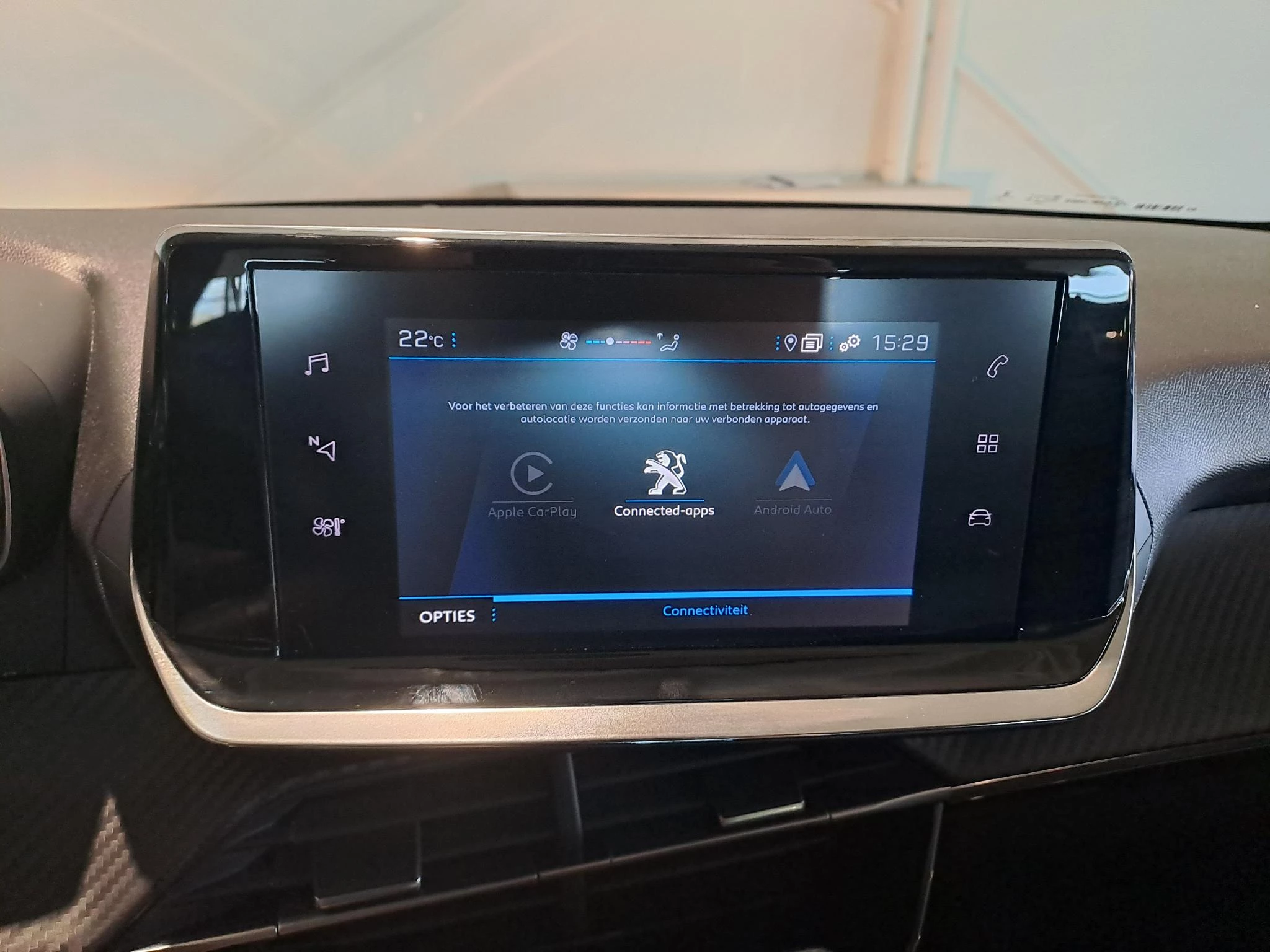 Peugeot-208-image-18