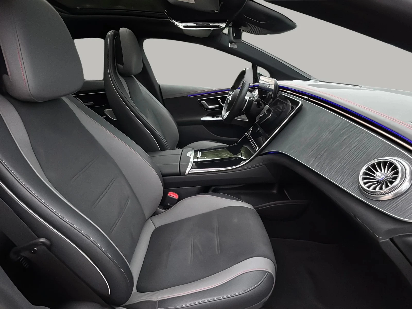 Mercedes-Benz-EQE-image-10