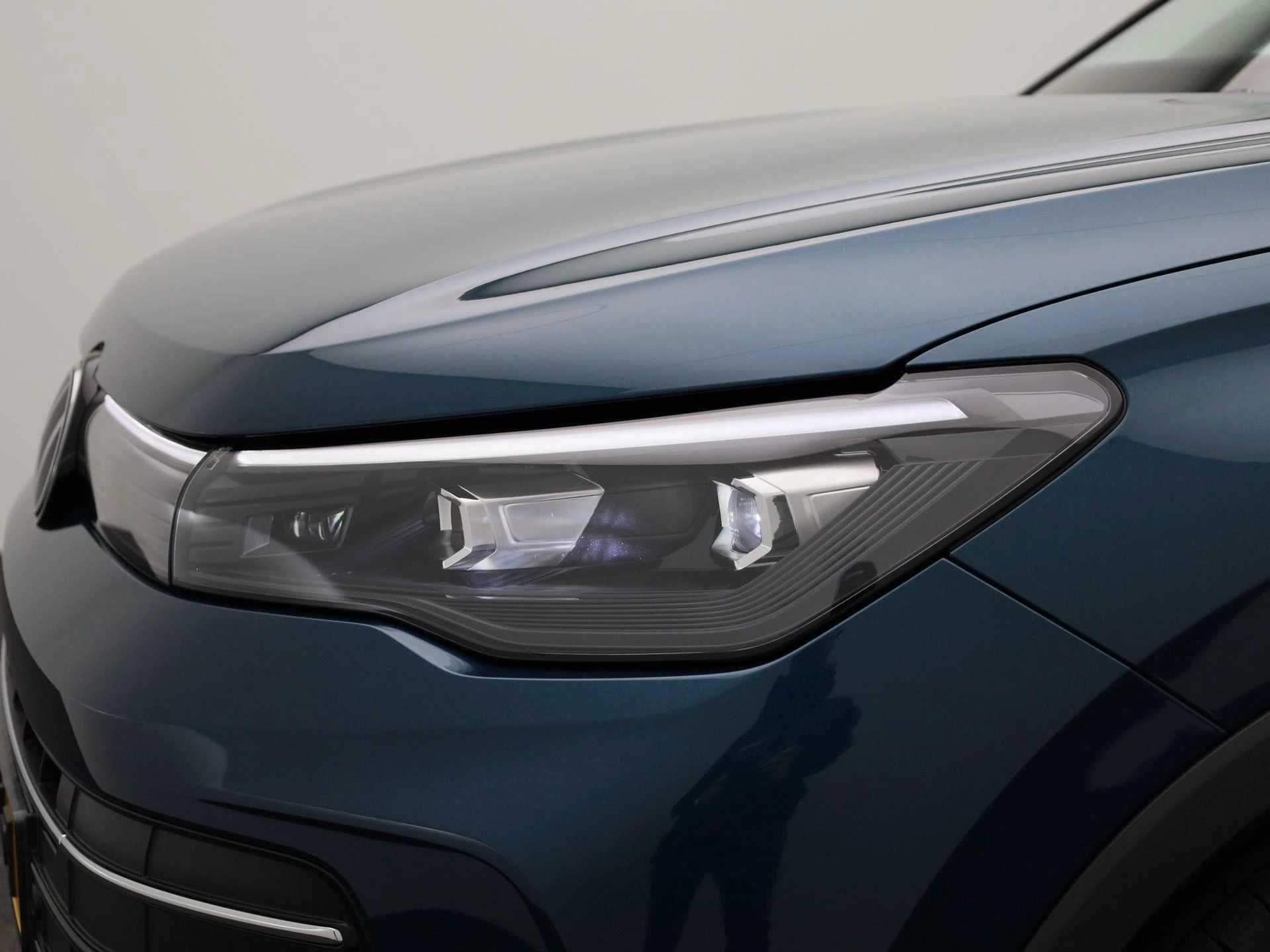Volkswagen-Tiguan-image-15