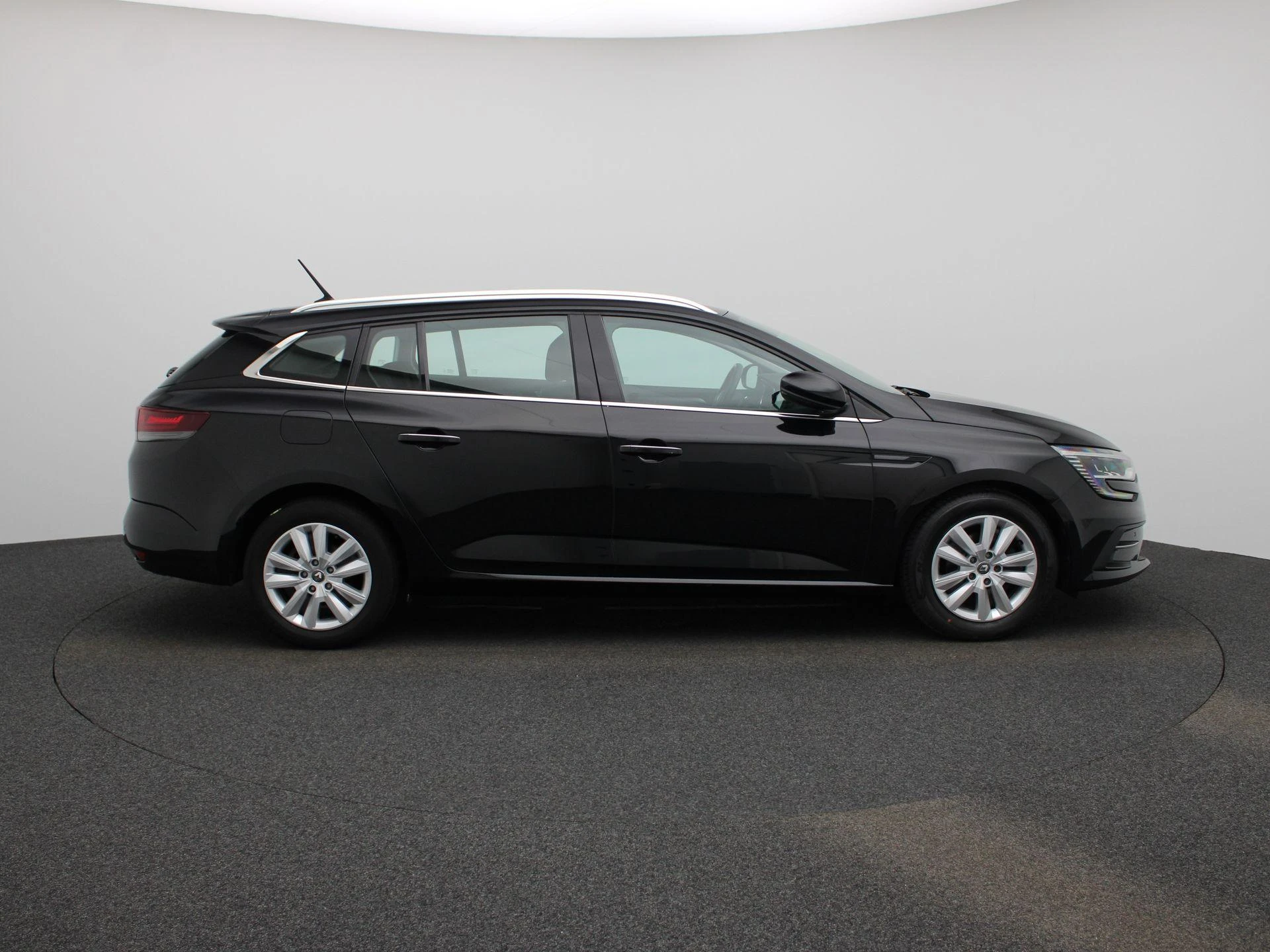 Renault-Mégane Grand Tour-image-6