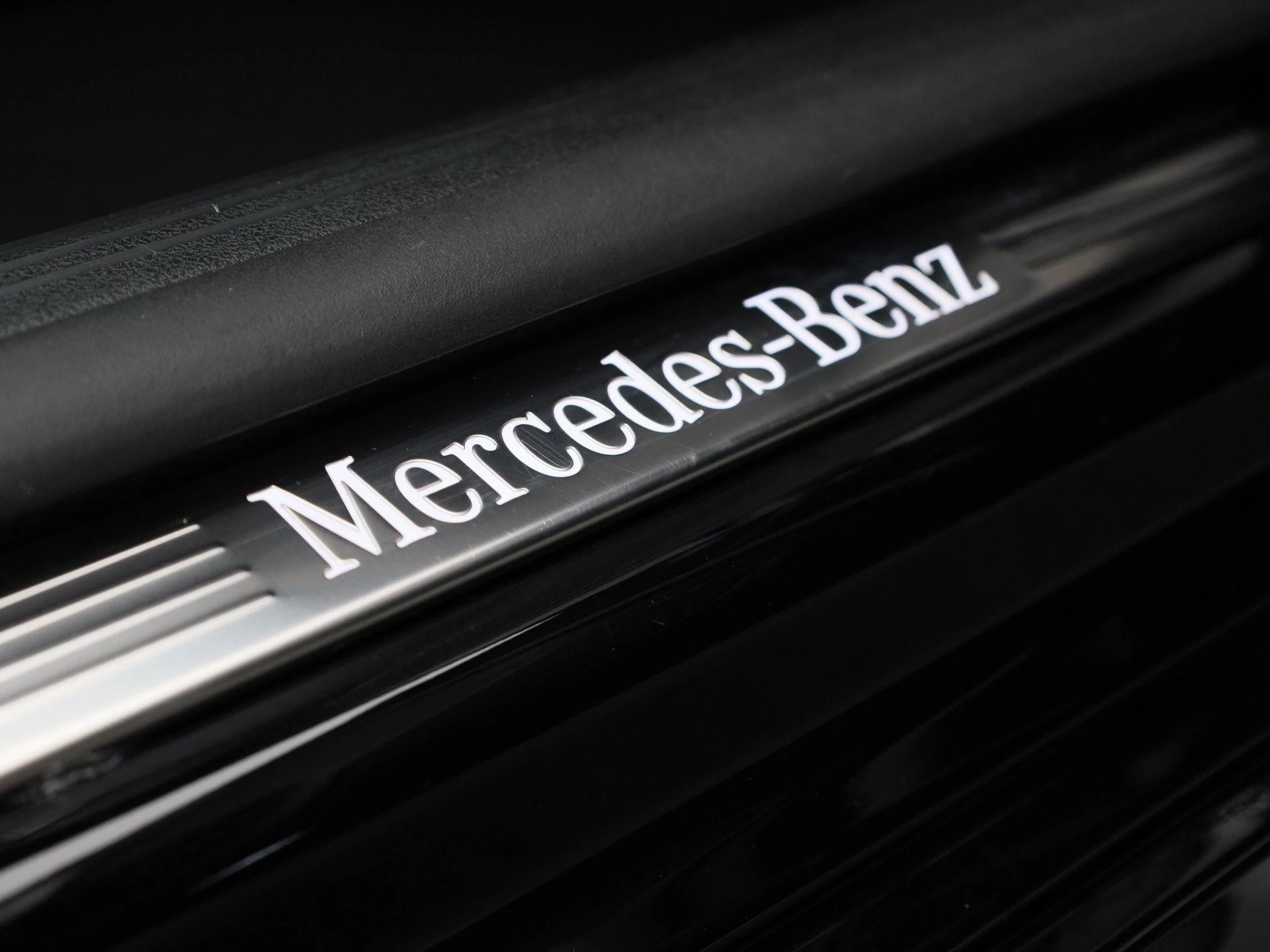 Mercedes-Benz-CLA-image-38