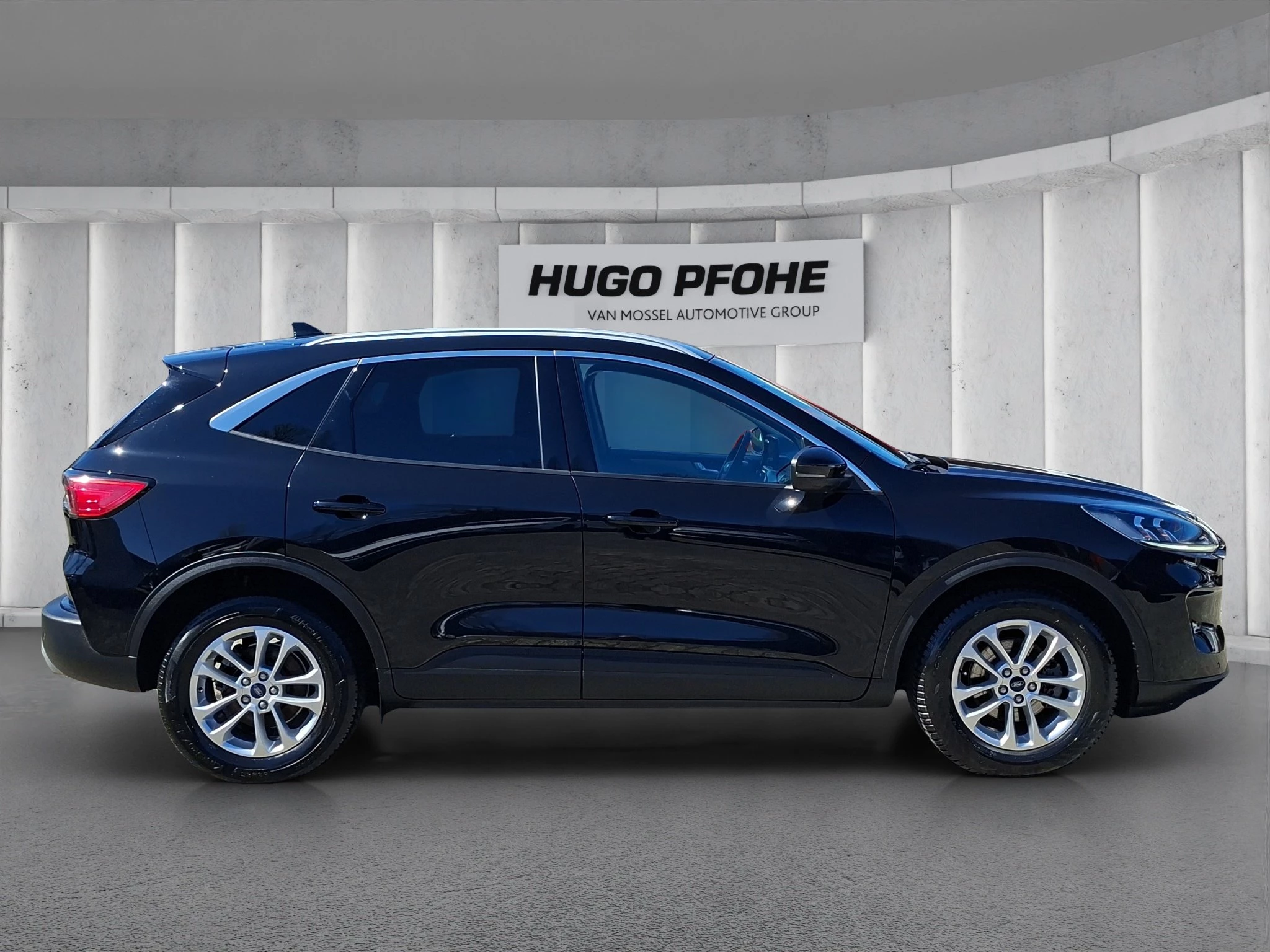 Ford Kuga Titanium 1.5 EB LED | GJR | RFK | SHZ | PDC | LMF | Navi | BT