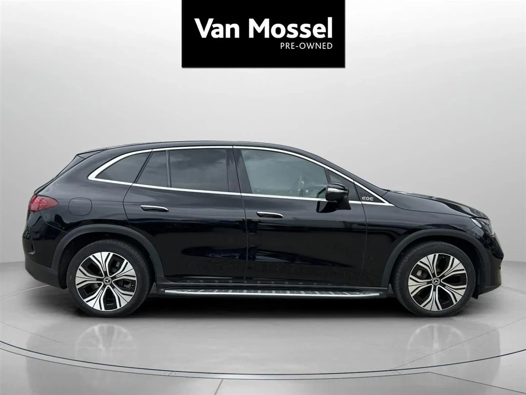 Mercedes-Benz-EQE-image-3