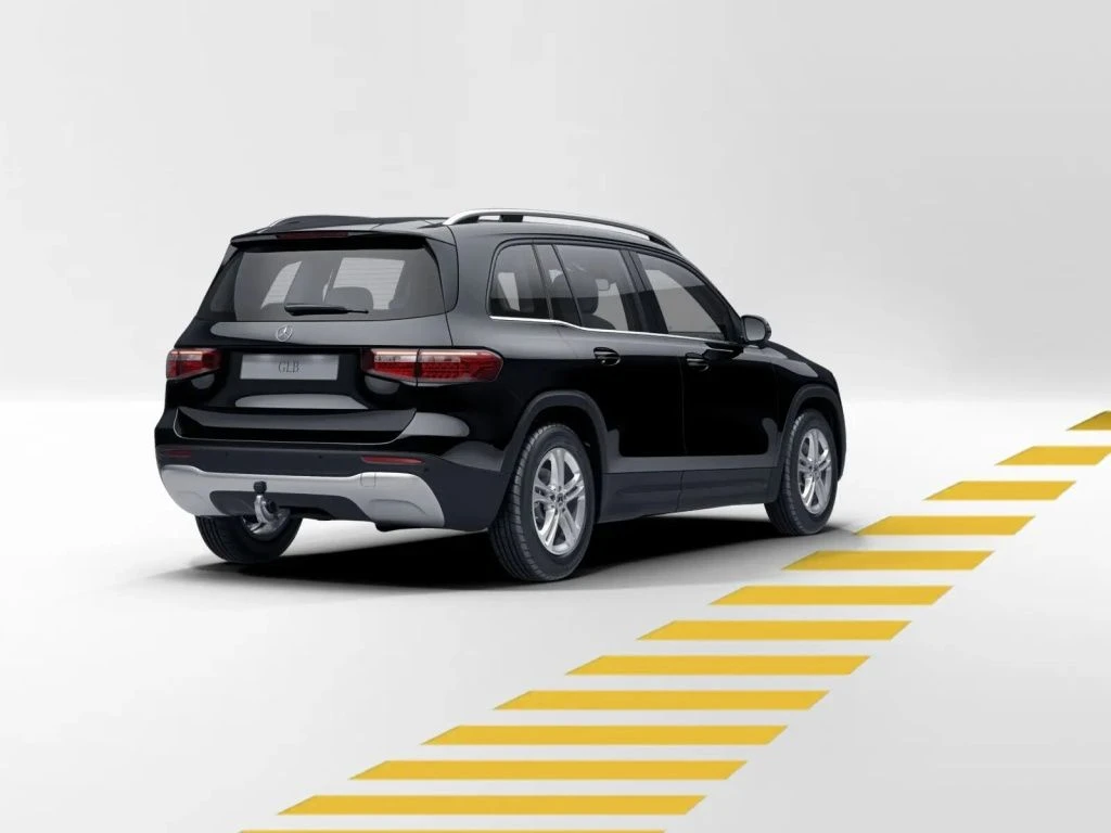 Mercedes-Benz-GLB 200 d-image-6