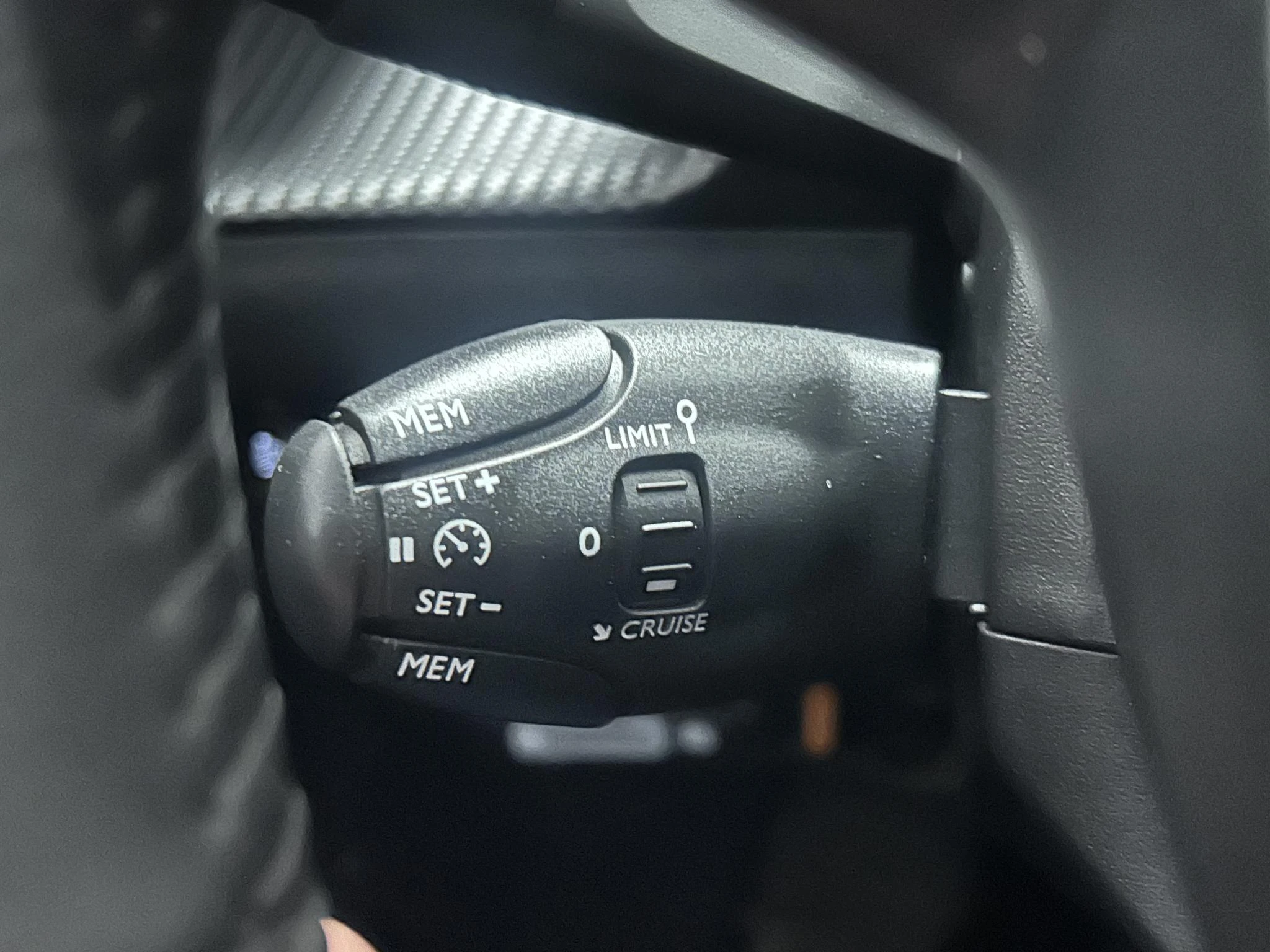 Peugeot-2008-image-16