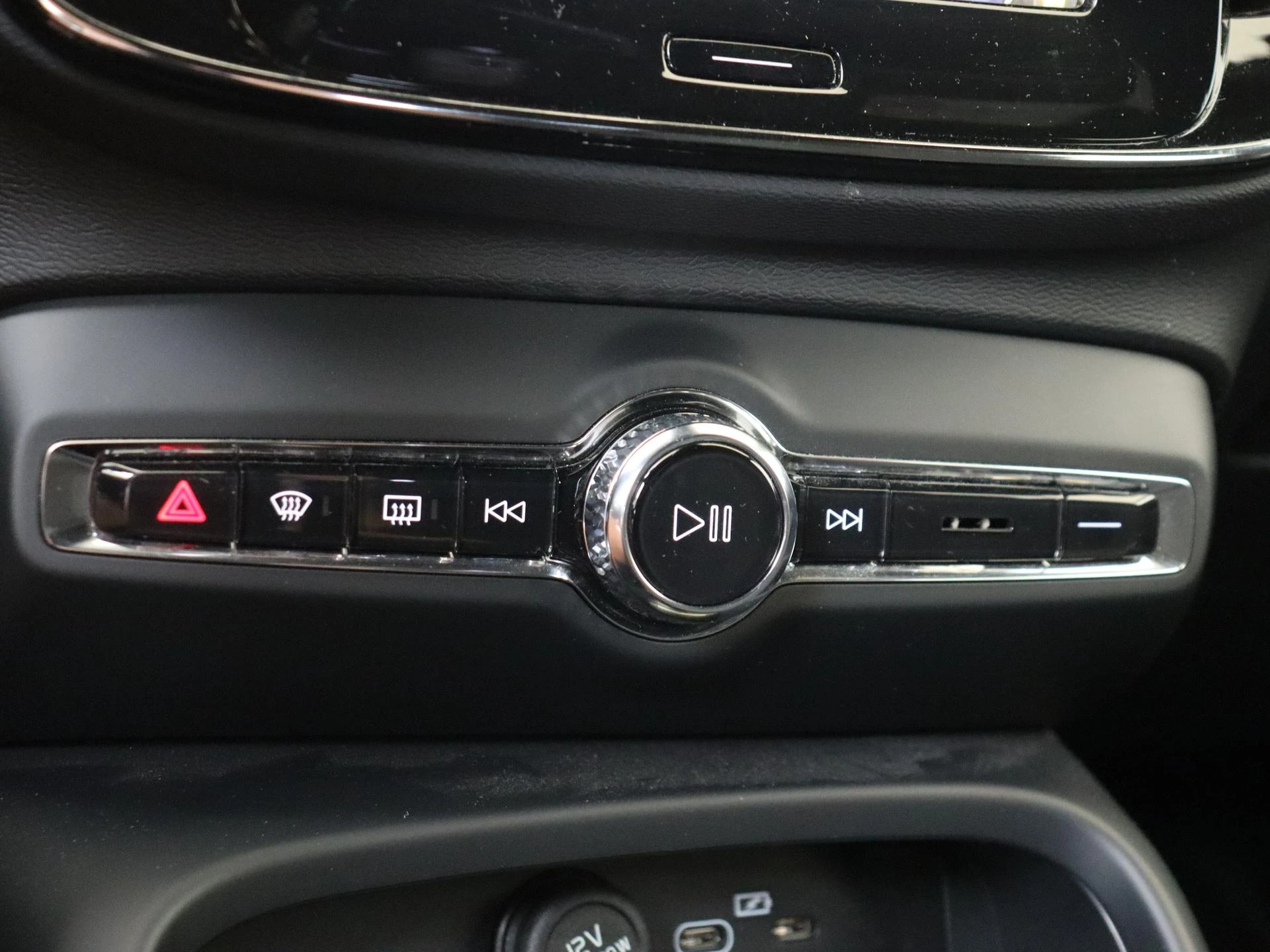Volvo-XC40-image-19