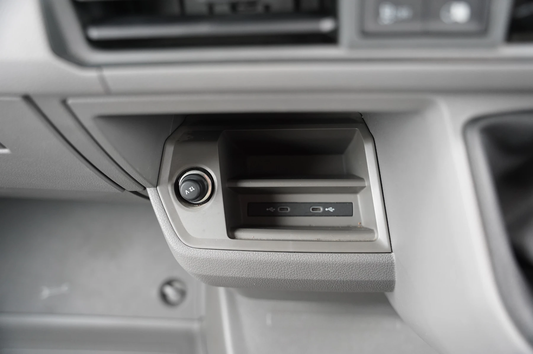 Volkswagen-Crafter-image-23
